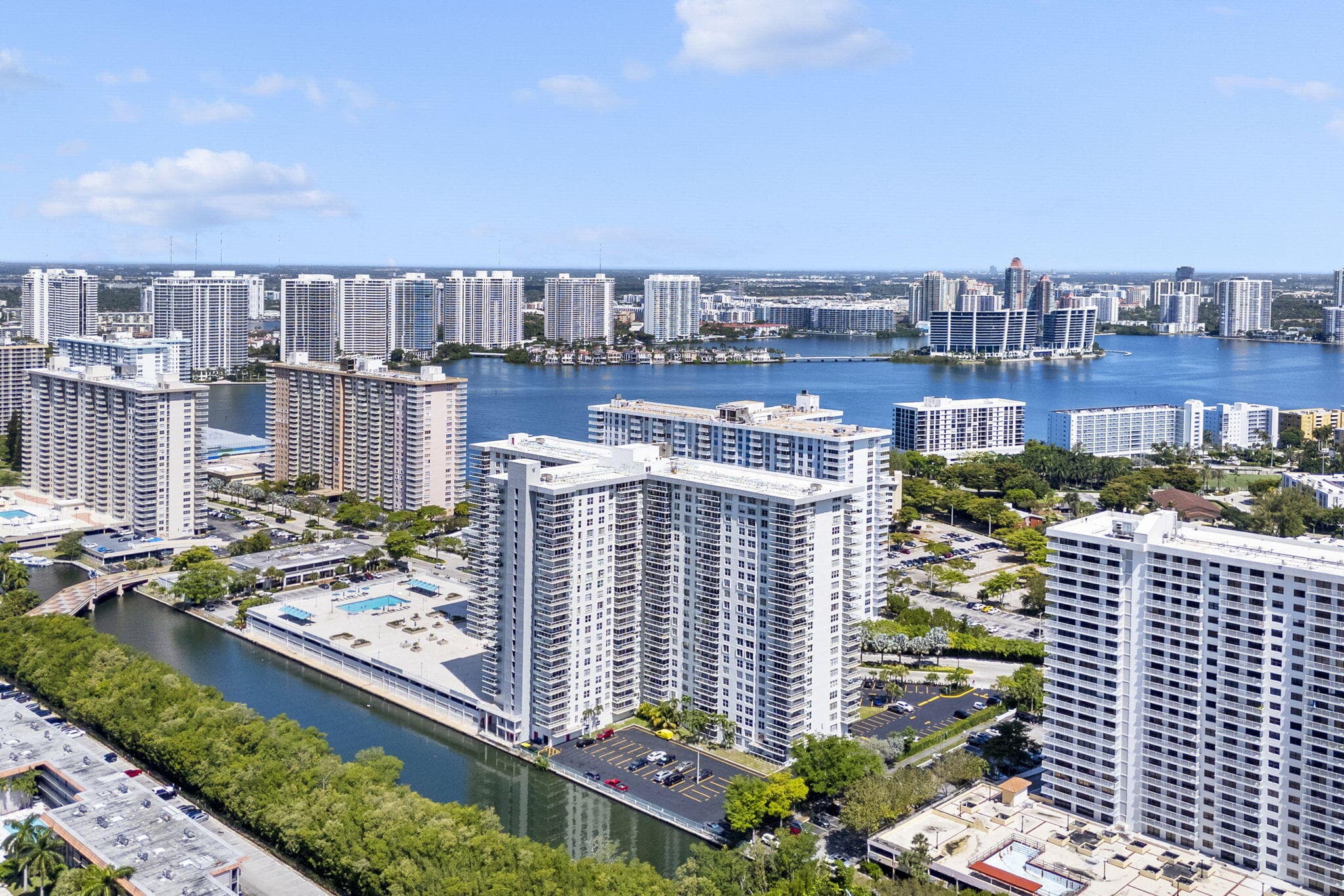 230 174th Street 2402, Sunny Isles Beach, FL 33160 — photo 38 of 39