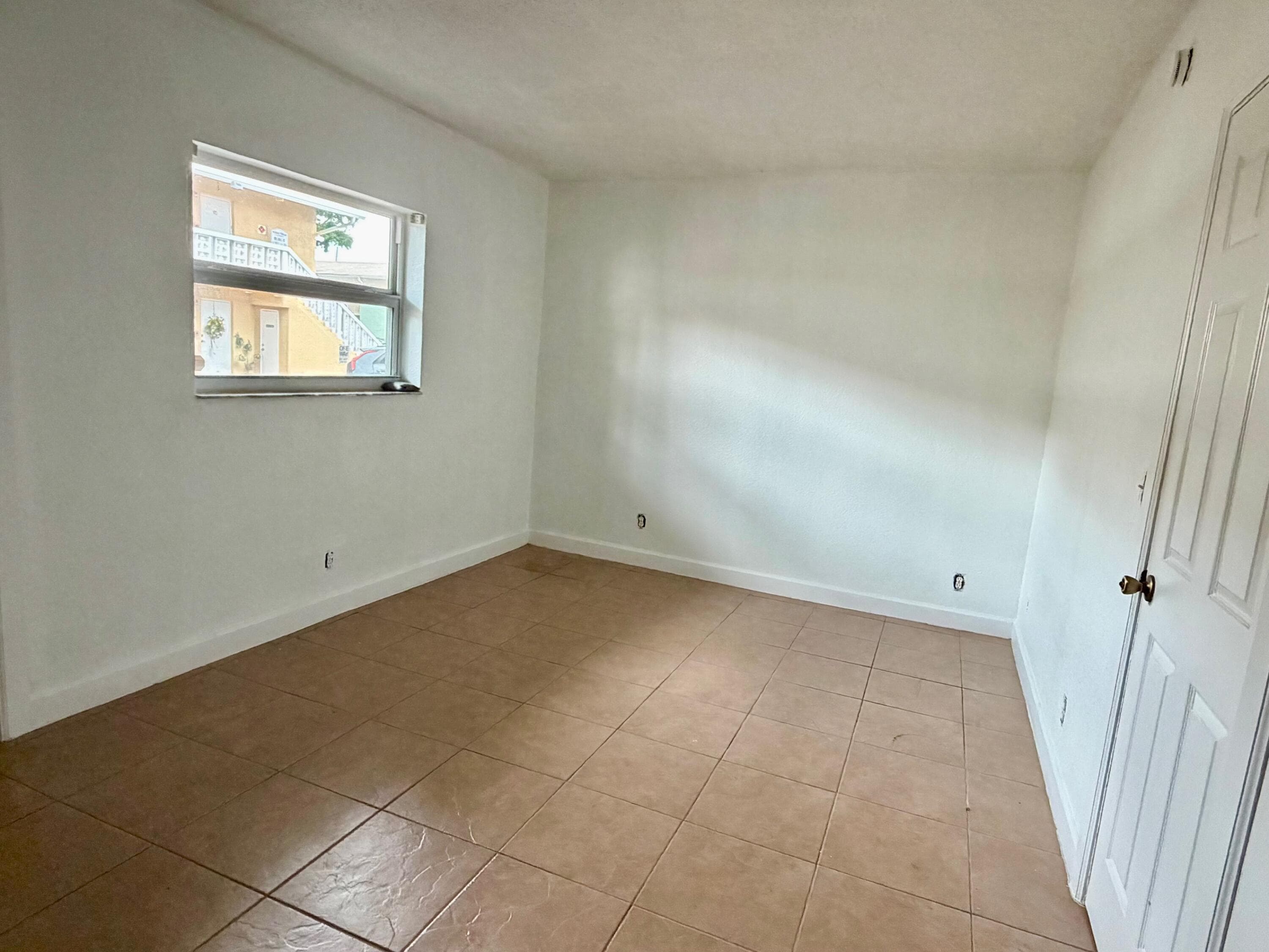 2607 NE 8th Avenue 3, Wilton Manors, FL 33334 — photo 14 of 22