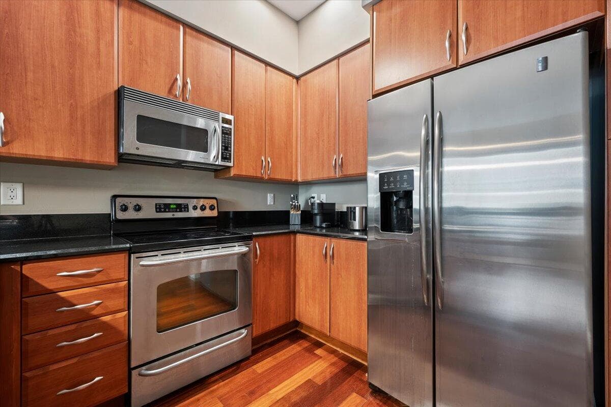 801 S Olive Avenue 434, West Palm Beach, FL 33401 — photo 4 of 31