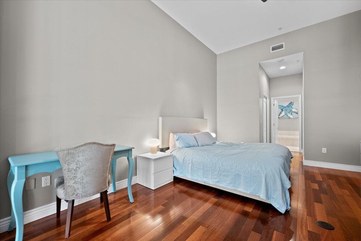 801 S Olive Avenue 434, West Palm Beach, FL 33401 — photo 13 of 31