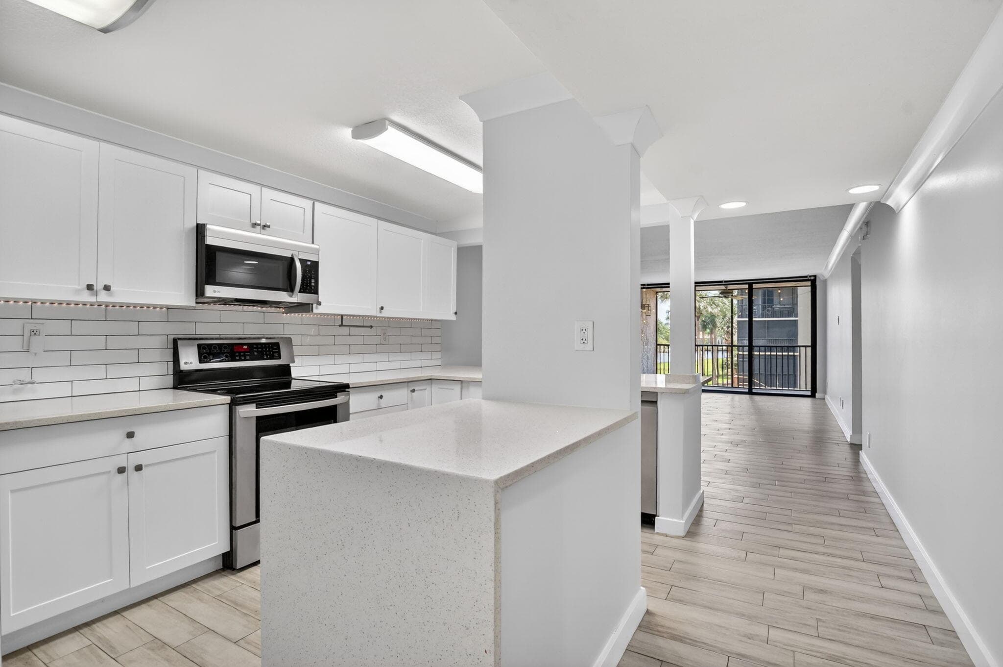 8 Royal Palm Way 203, Boca Raton, FL 33432 — photo 7 of 28