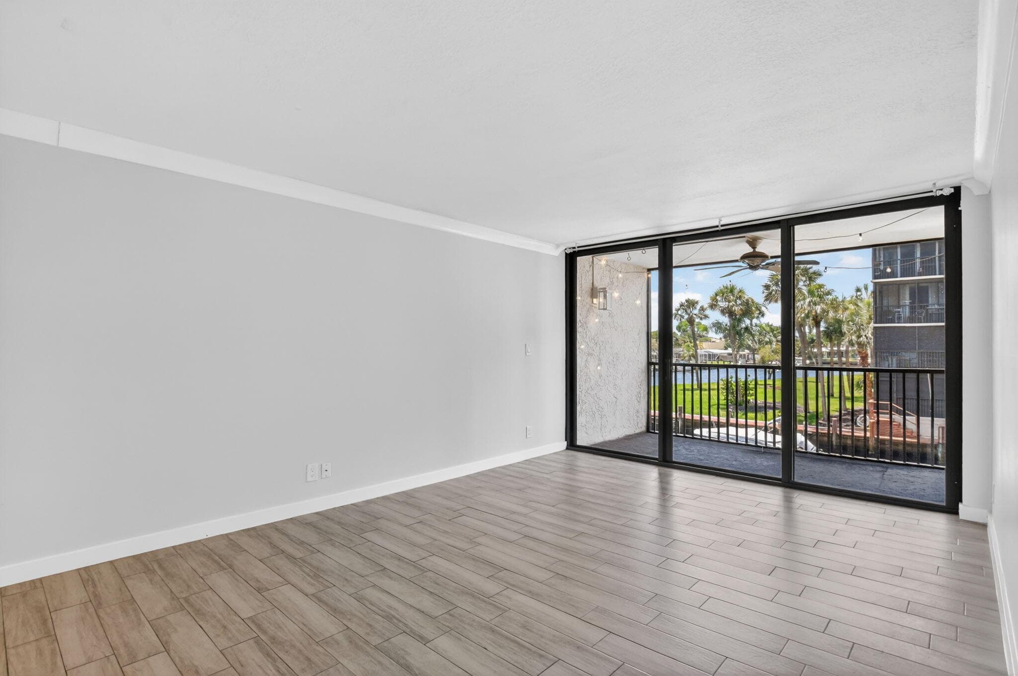 8 Royal Palm Way 203, Boca Raton, FL 33432 — photo 10 of 28
