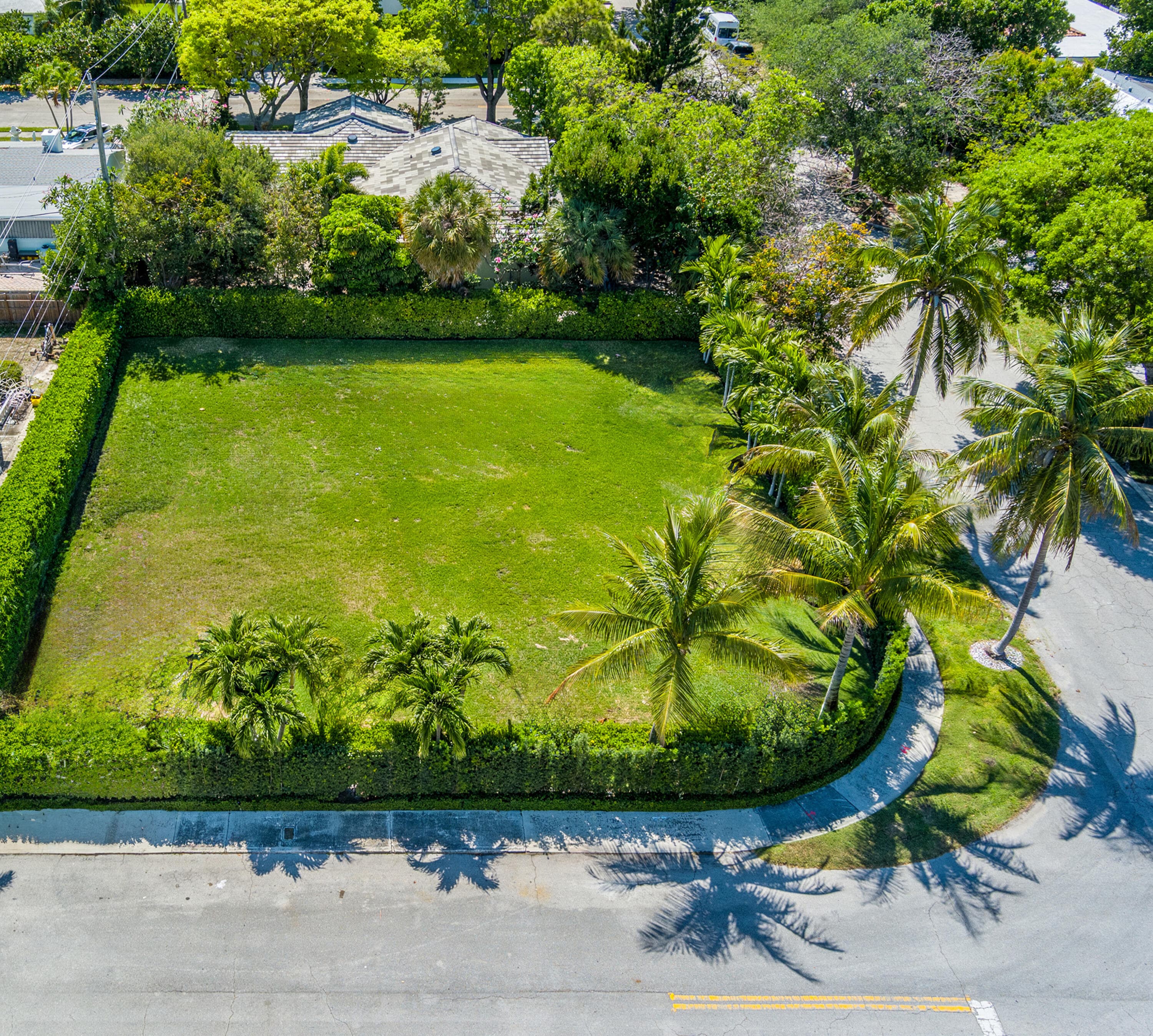 8001 Arlington Place, West Palm Beach, FL 33405 — photo 1 of 15