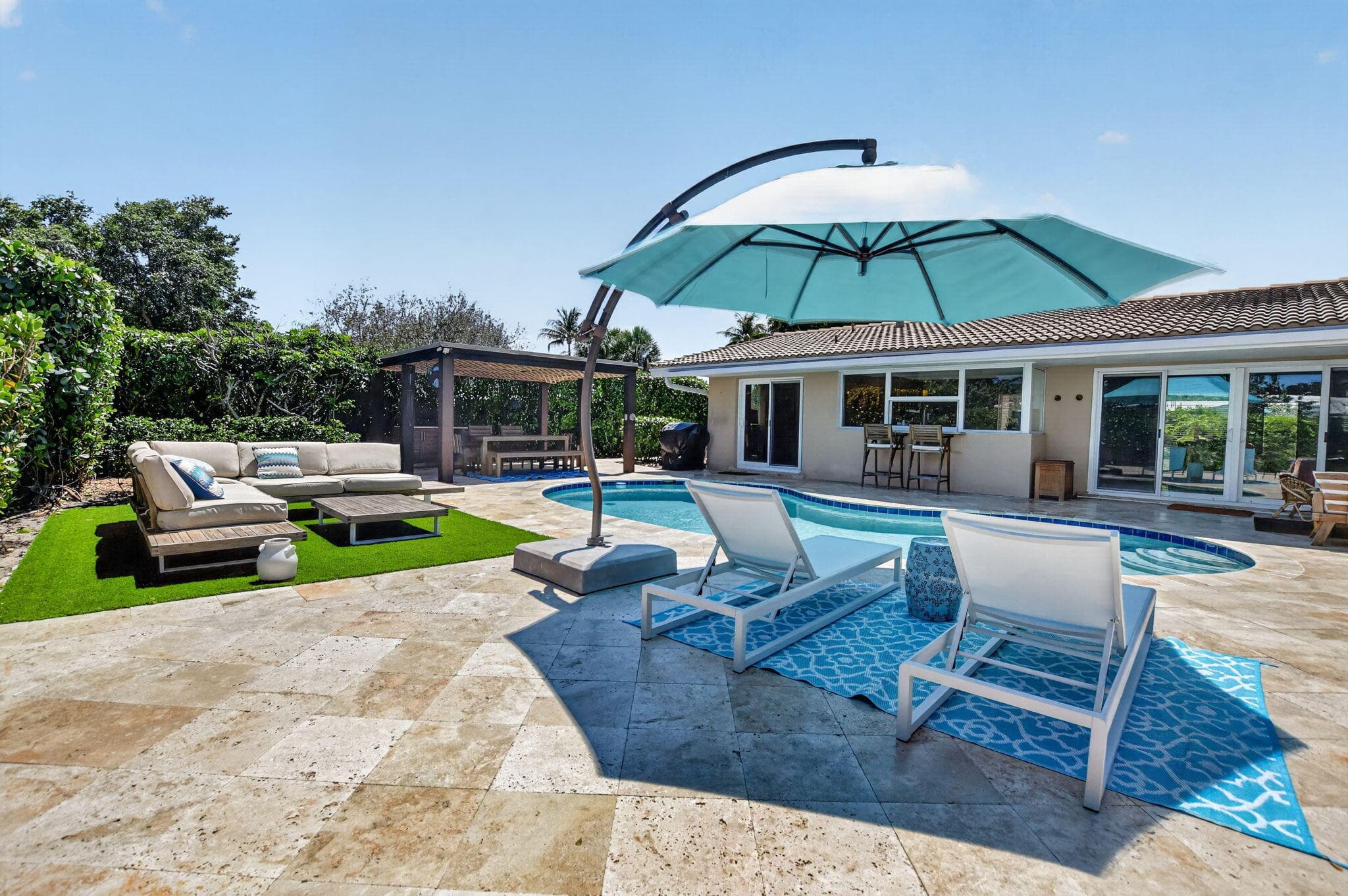 424 SW 7th Way, Boca Raton, FL 33486 — photo 1 of 70