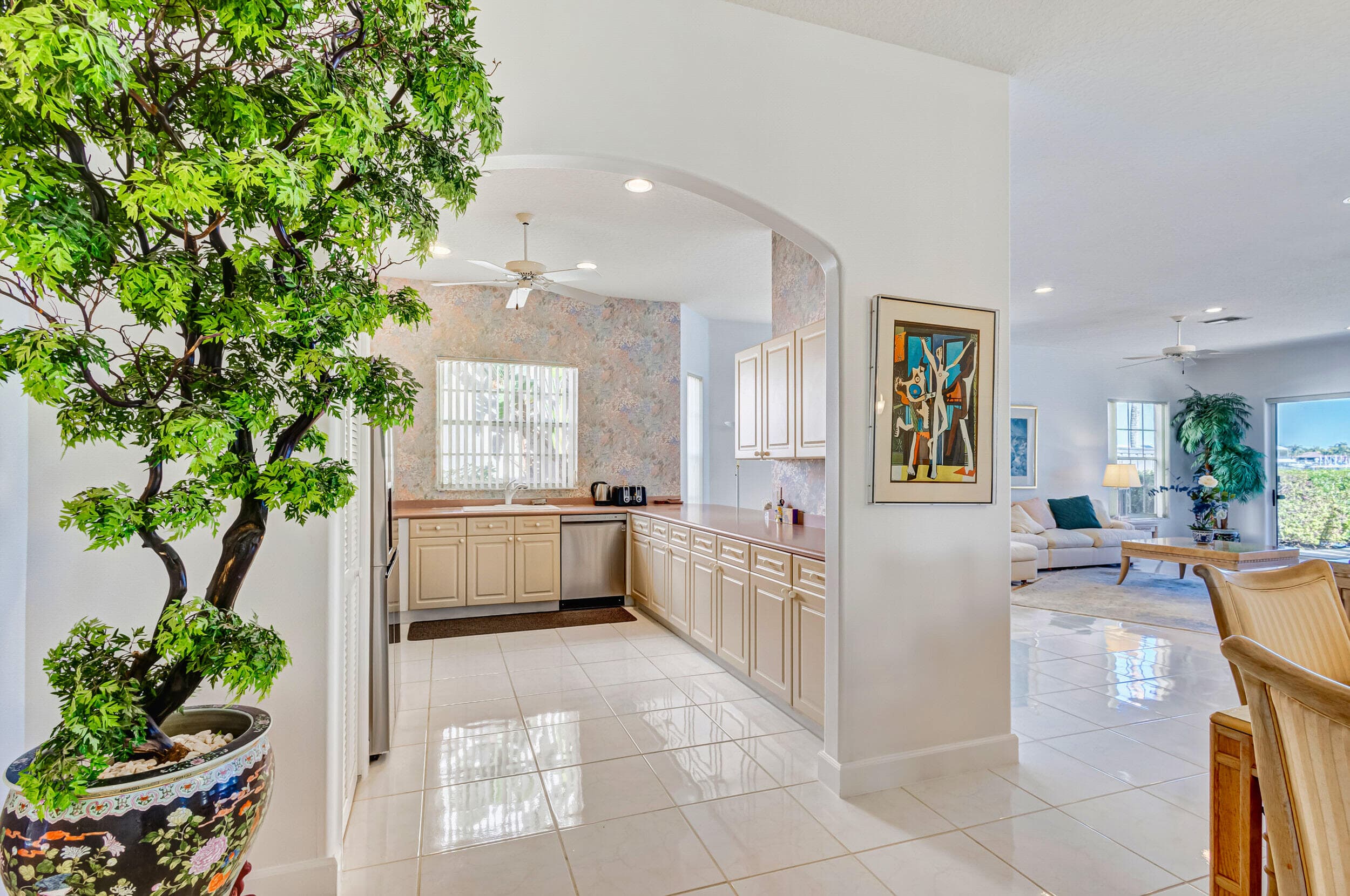 919 Augusta Pointe Drive, Palm Beach Gardens, FL 33418 — photo 12 of 84