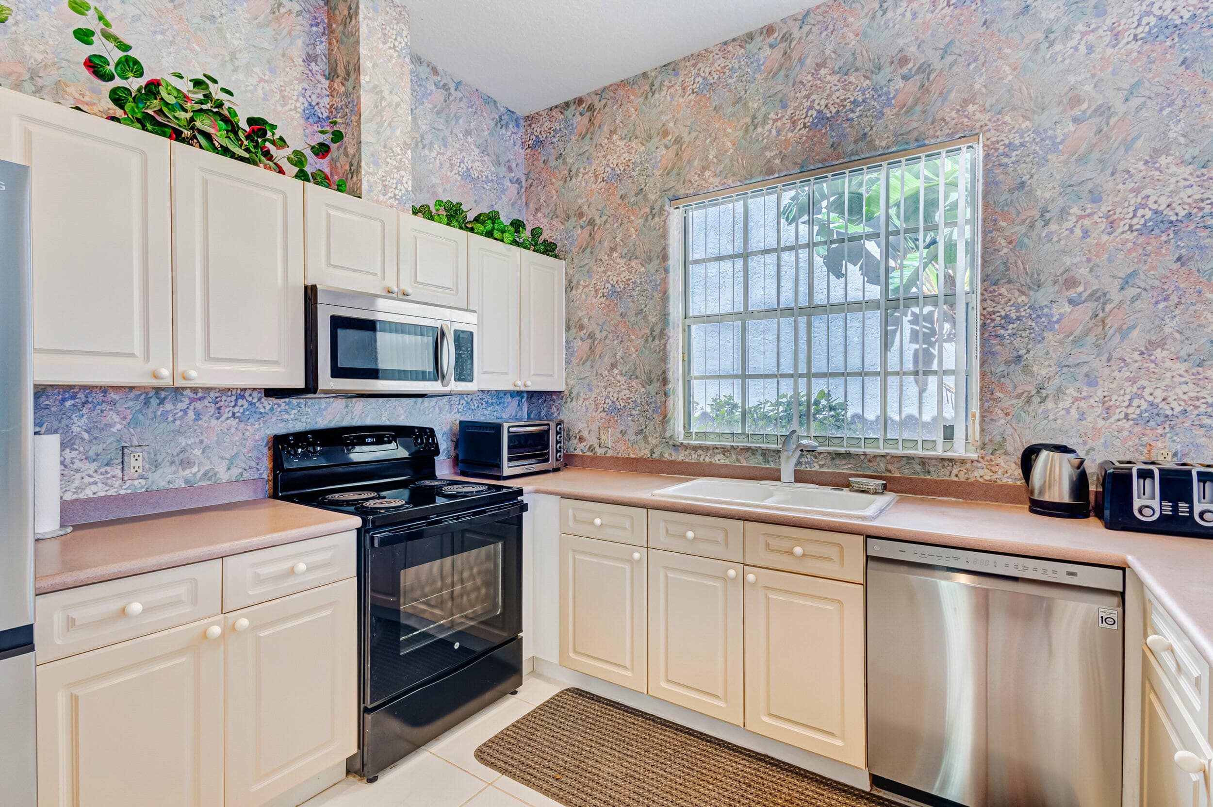 919 Augusta Pointe Drive, Palm Beach Gardens, FL 33418 — photo 14 of 84