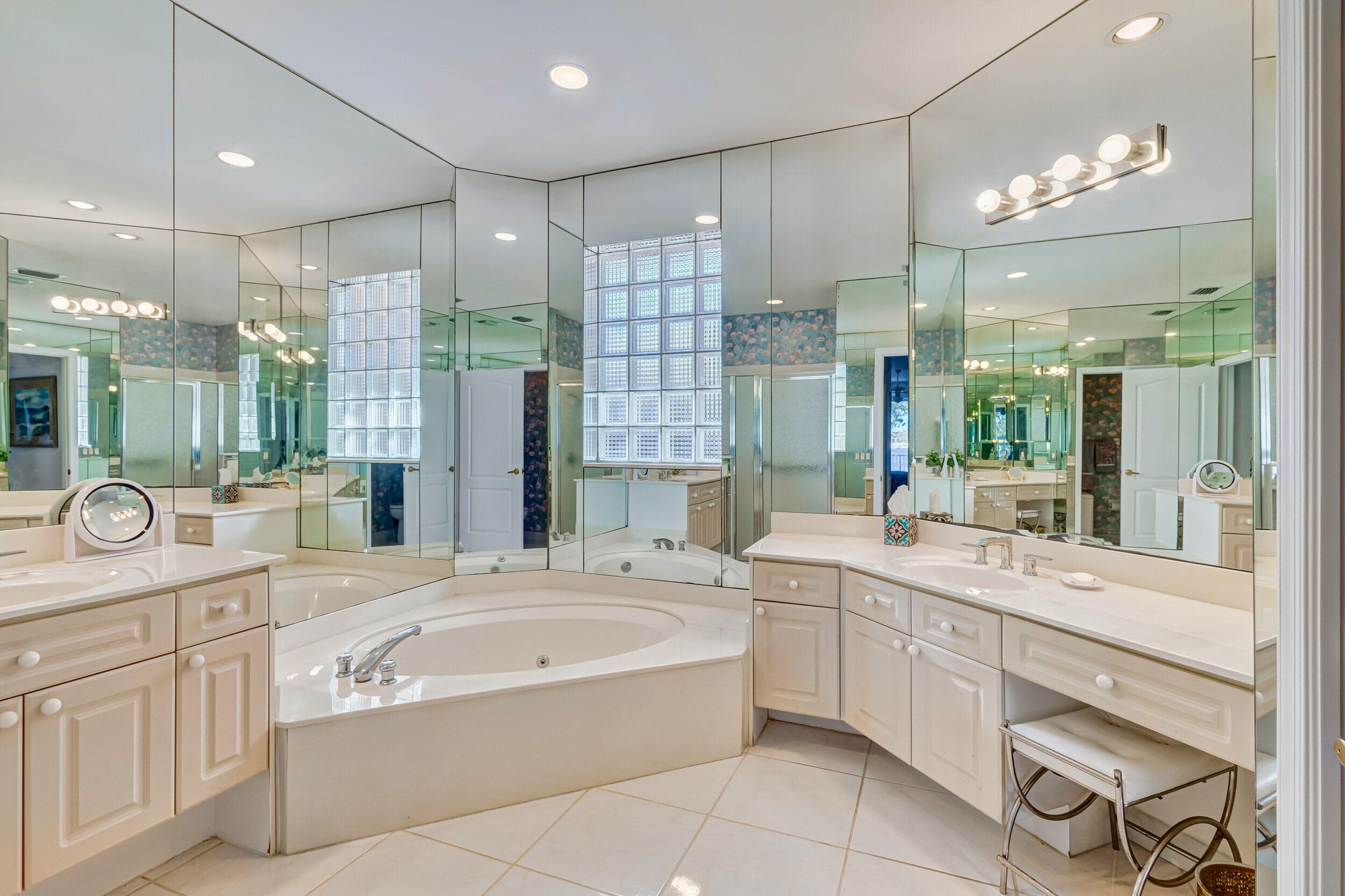 919 Augusta Pointe Drive, Palm Beach Gardens, FL 33418 — photo 39 of 84