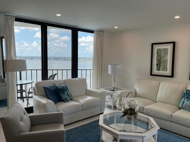 5420 N Ocean Drive 1705, Singer Island, FL 33404 — photo 9 of 43
