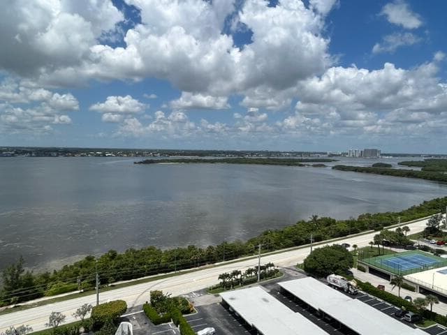 5420 N Ocean Drive 1705, Singer Island, FL 33404 — photo 28 of 43
