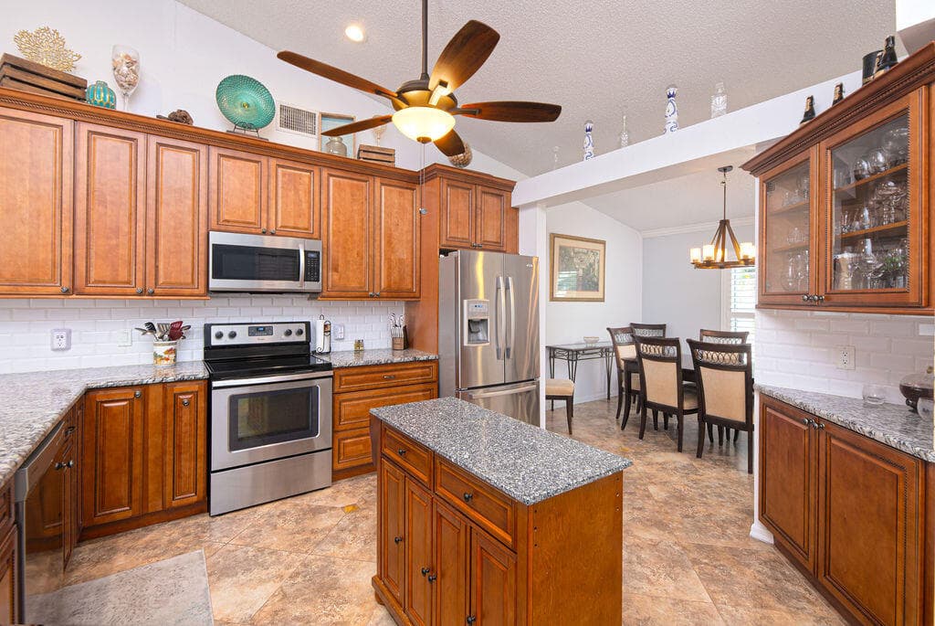 613 SE Dean Terrace, Port St. Lucie, FL 34984 — photo 6 of 43
