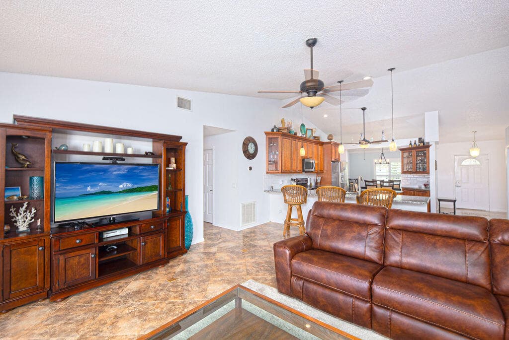 613 SE Dean Terrace, Port St. Lucie, FL 34984 — photo 15 of 43