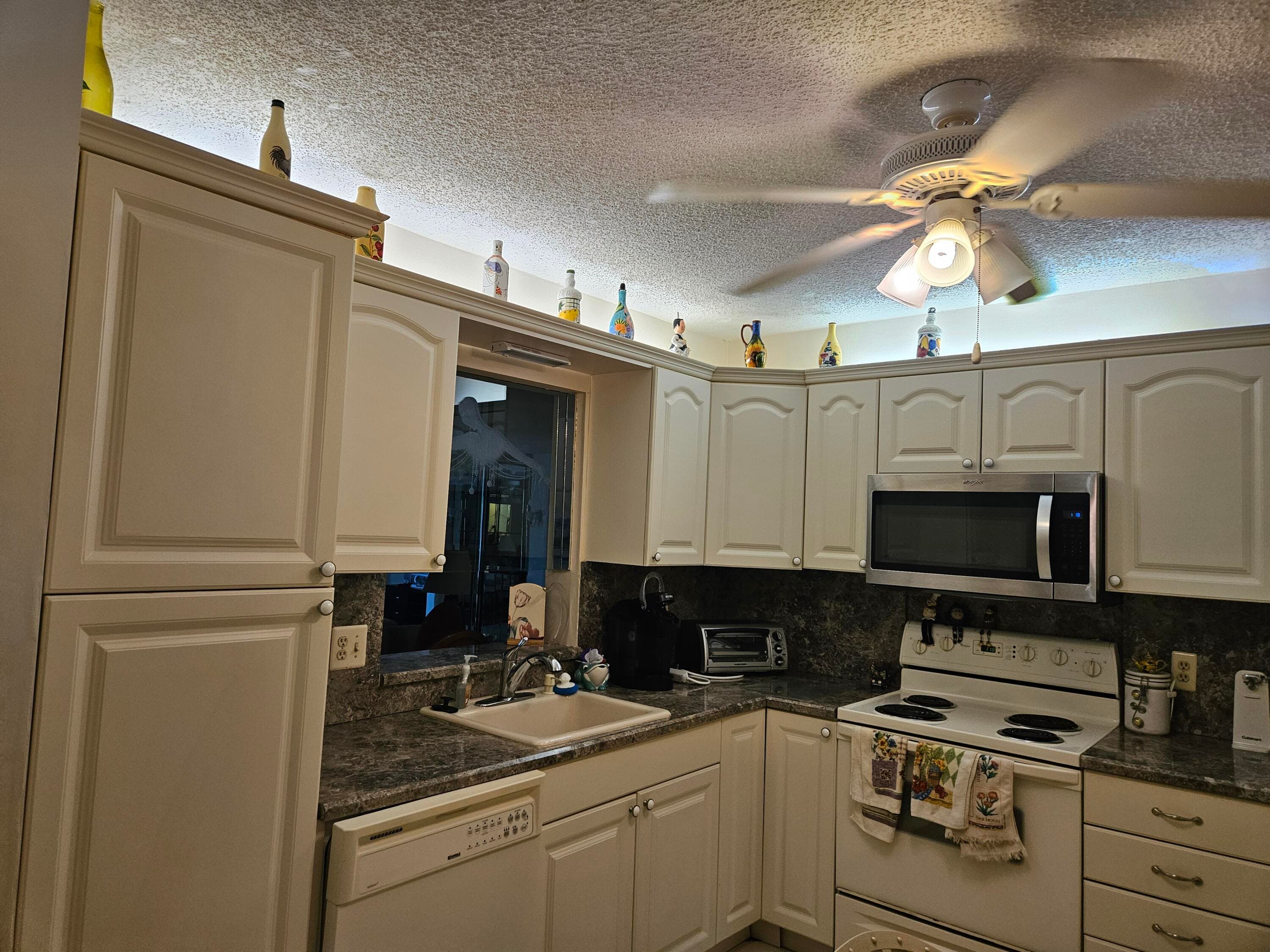 18999 Stewart Circle 8, Boca Raton, FL 33496 — photo 17 of 48