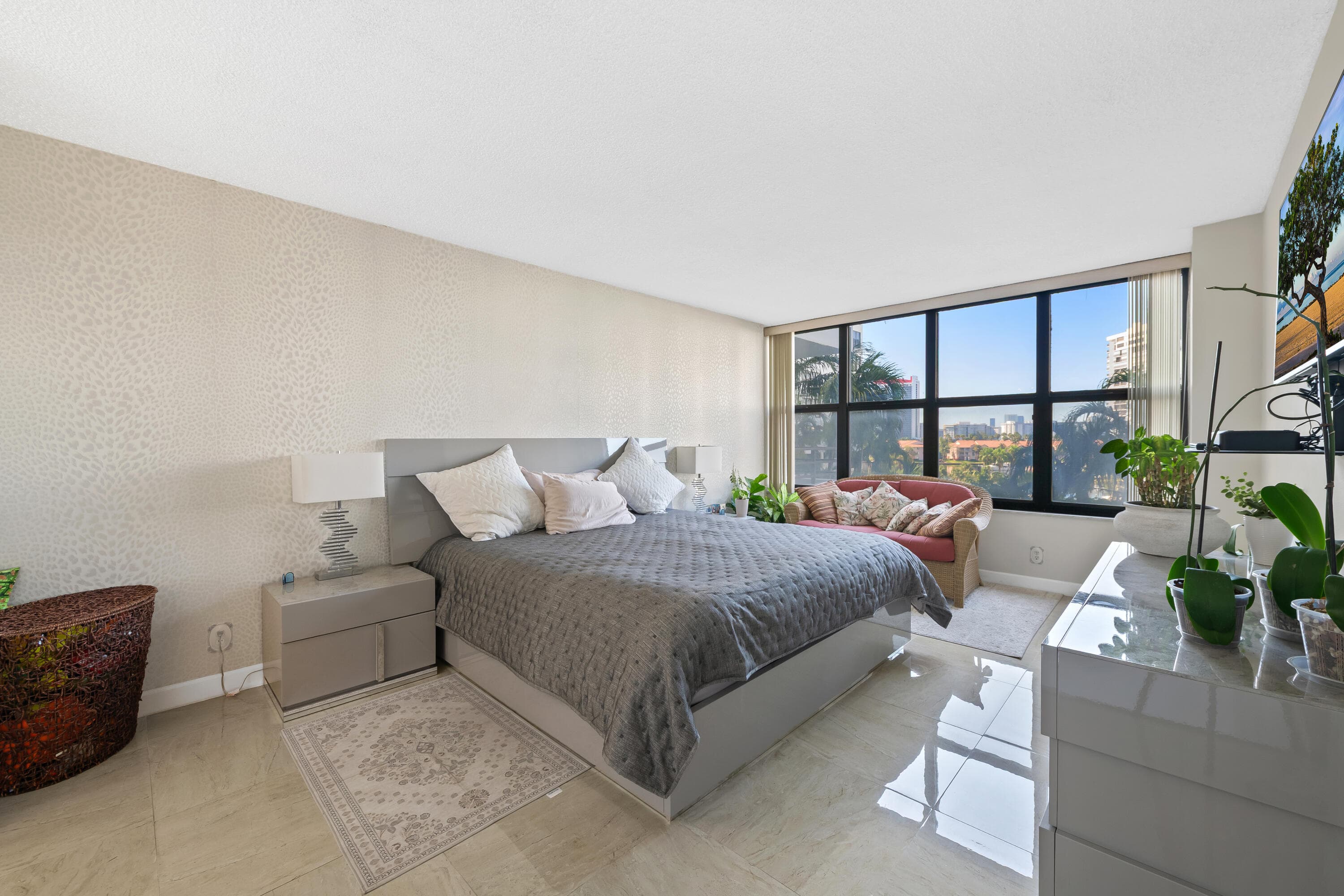 2500 Parkview Drive 615, Hallandale Beach, FL 33009 — photo 14 of 35