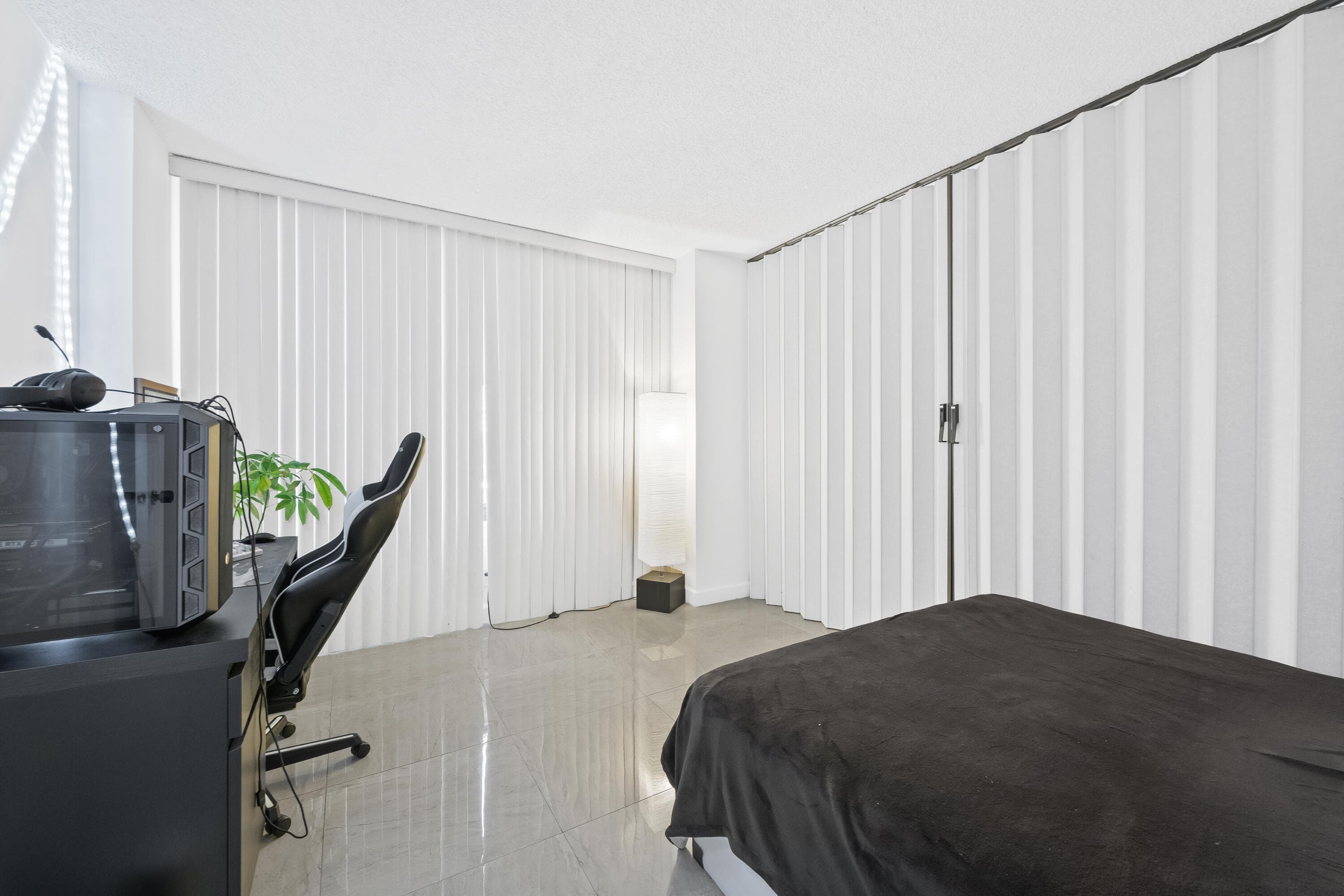 2500 Parkview Drive 615, Hallandale Beach, FL 33009 — photo 16 of 35