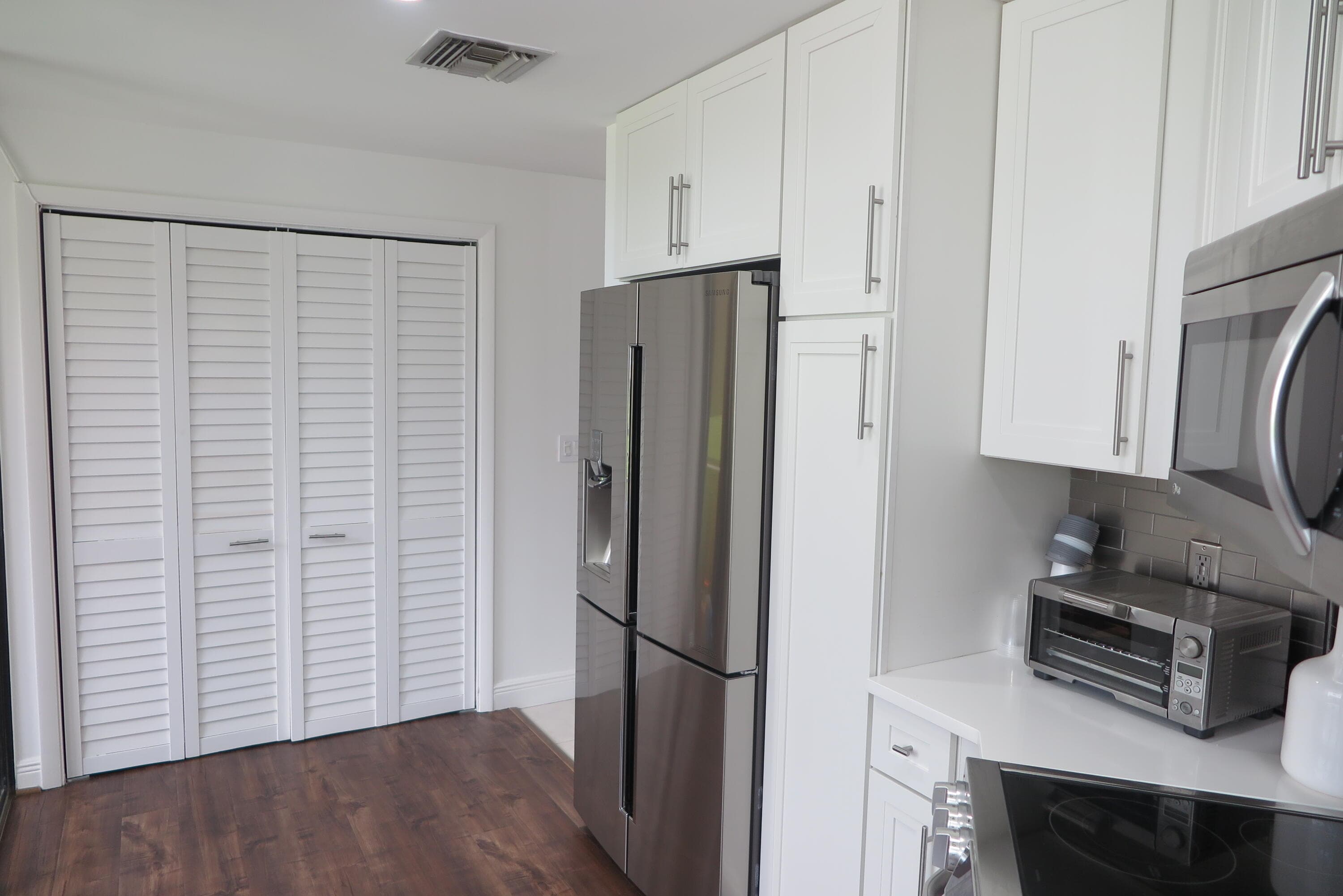 7460 La Paz Boulevard 205, Boca Raton, FL 33433 — photo 5 of 37