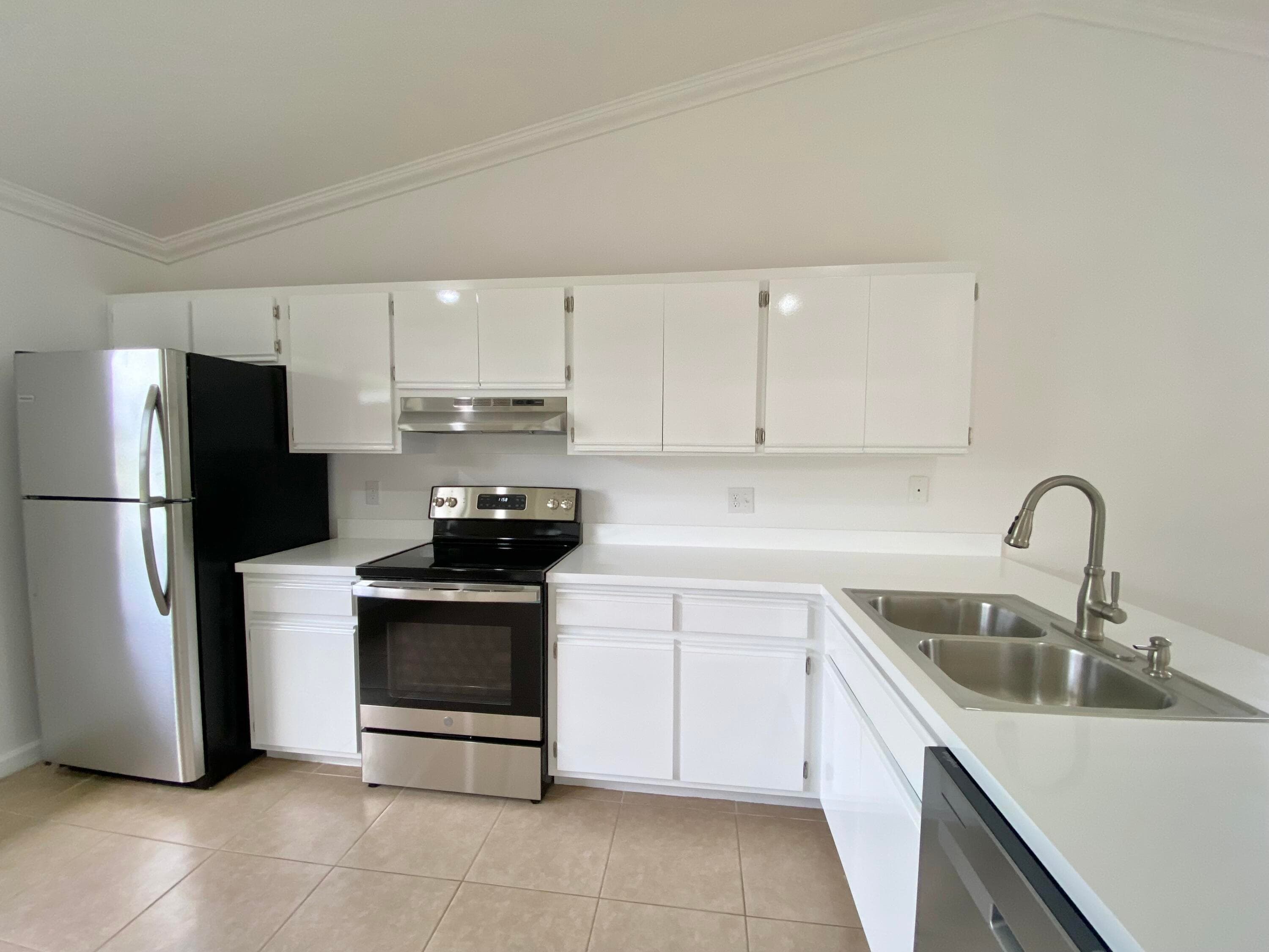 212 Trace Court, Royal Palm Beach, FL 33411 — photo 4 of 32