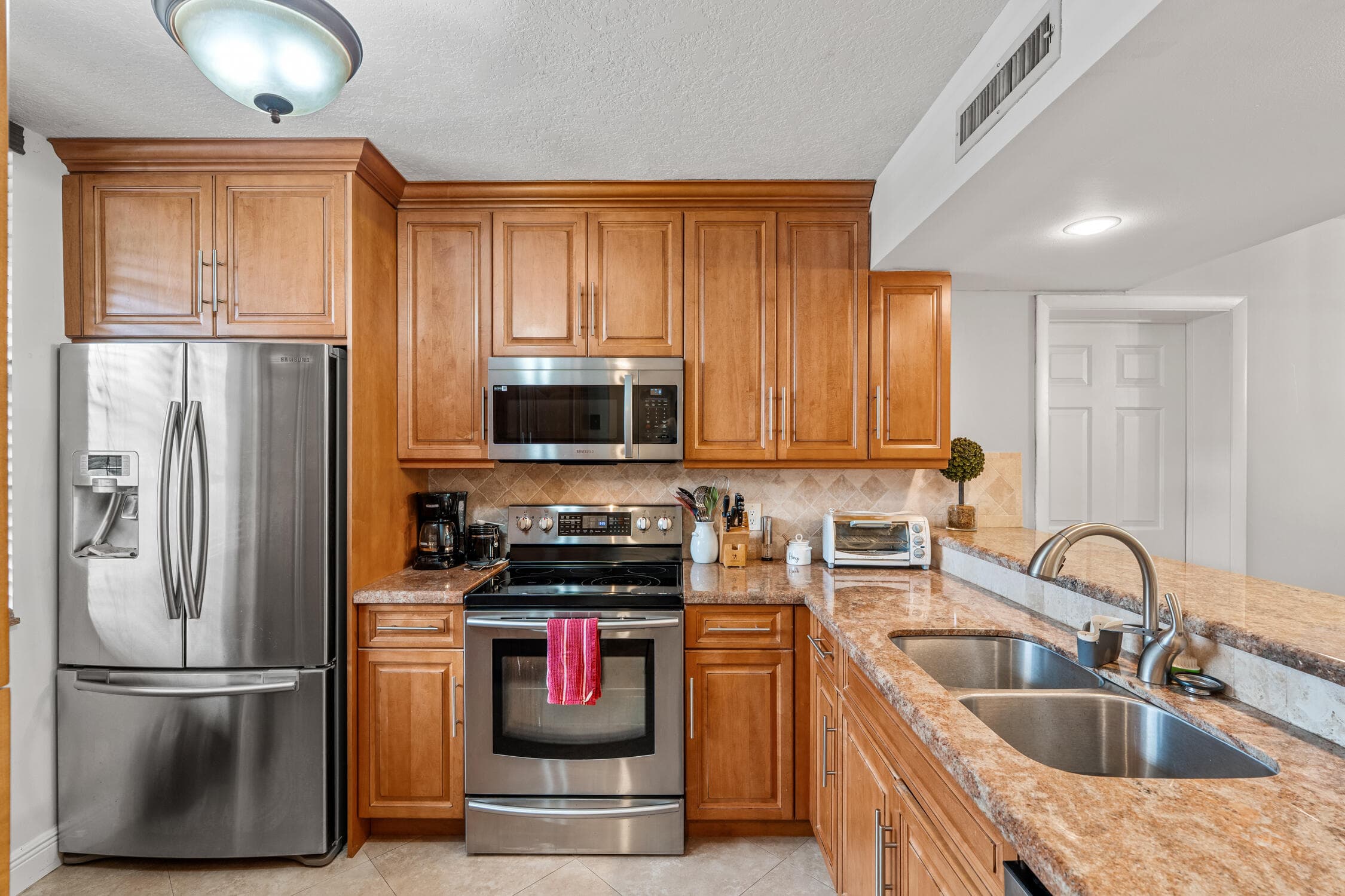 1713 Whitehall Drive 106, Davie, FL 33324 — photo 13 of 31
