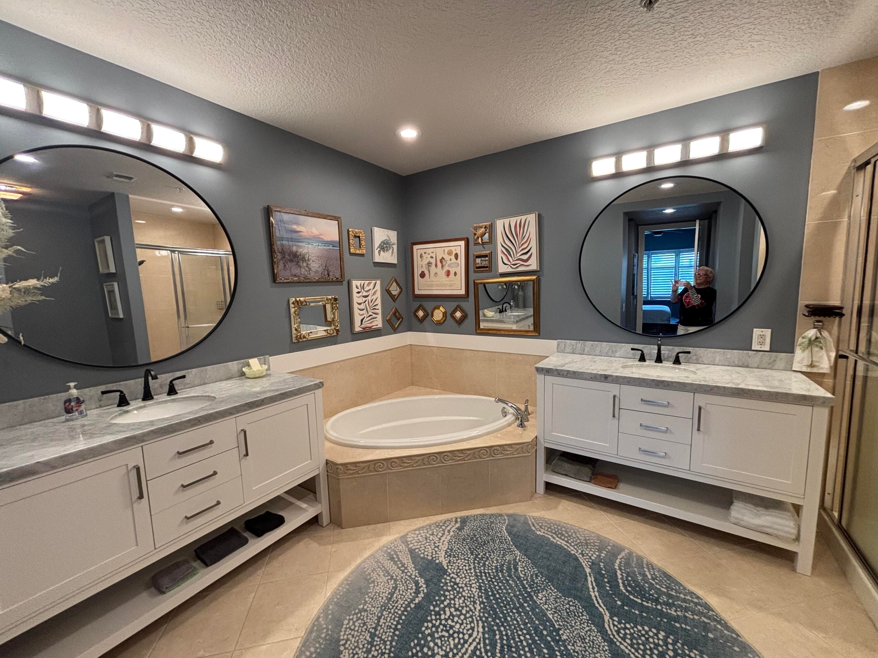 18 W Harbour Isle Drive W 102, Fort Pierce, FL 34949 — photo 1 of 31