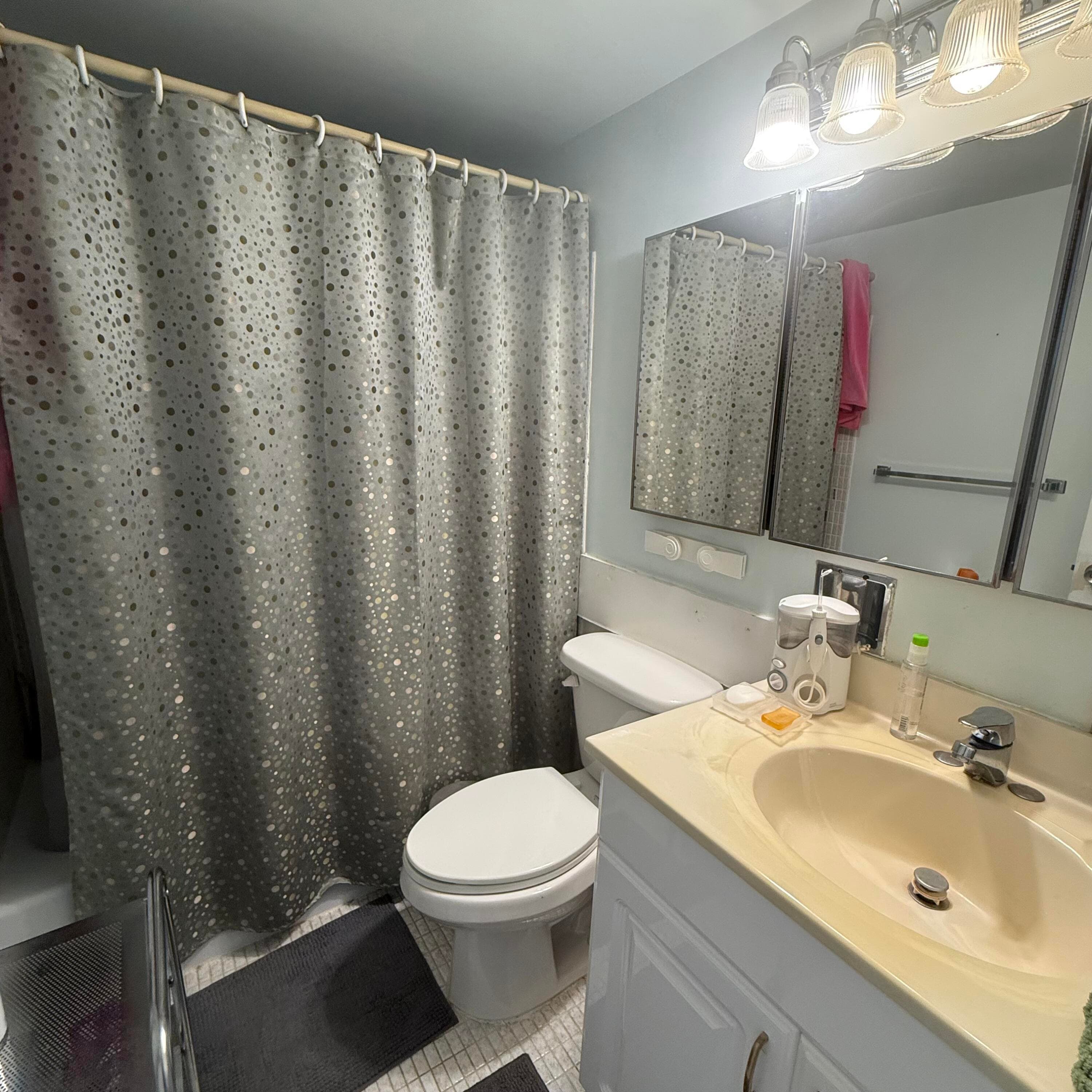 2102 Lake Osborne Drive 20, Lake Worth Beach, FL 33461 — photo 3 of 11