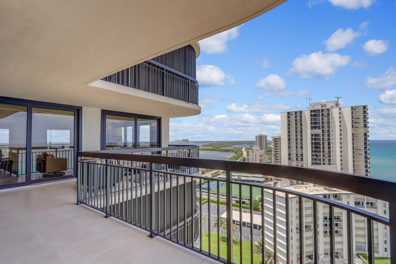 5380 N Ocean Drive 18j, Singer Island, FL 33404 — photo 18 of 70