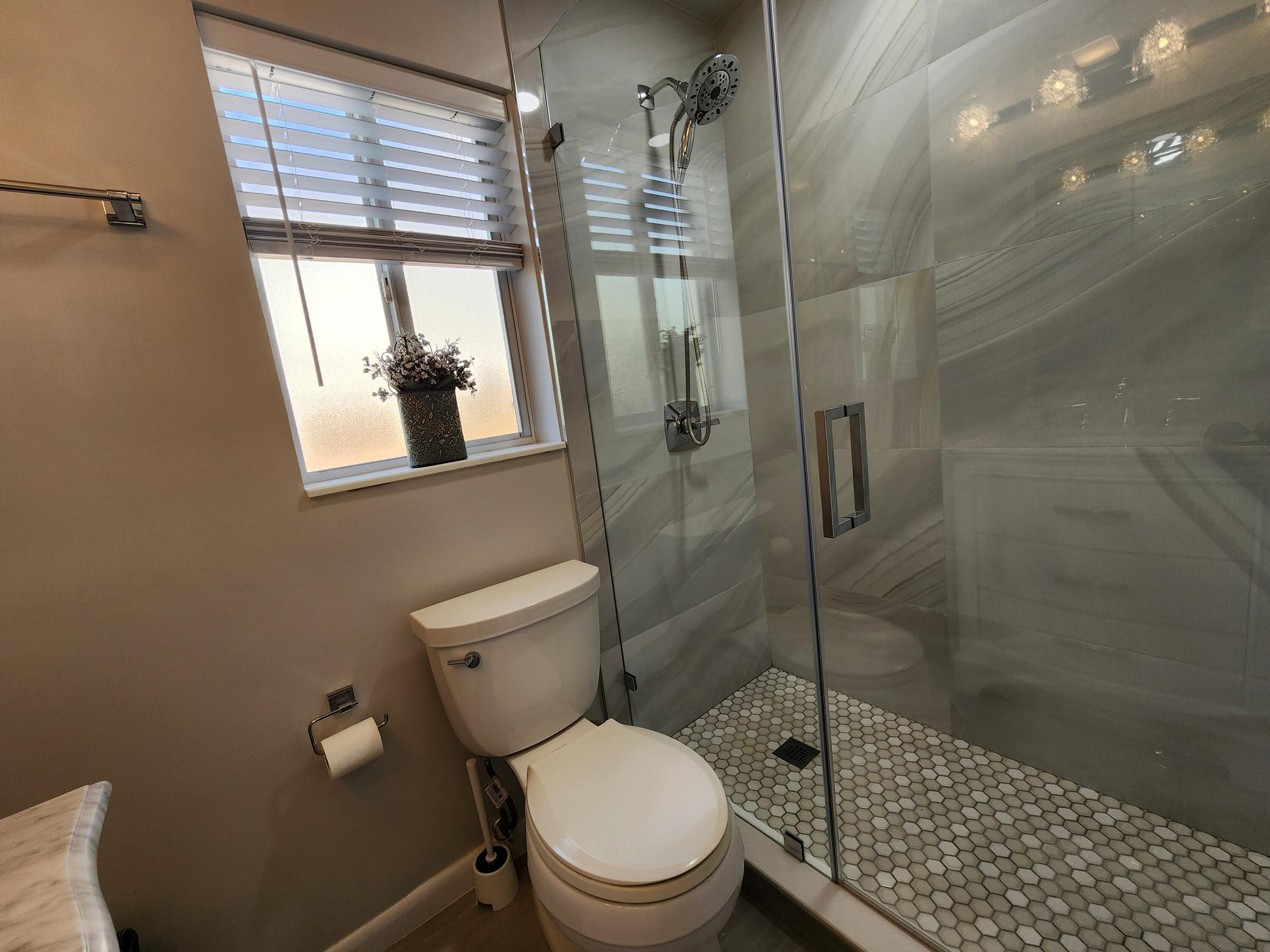 1207 NE 12th Avenue, Fort Lauderdale, FL 33304 — photo 38 of 59