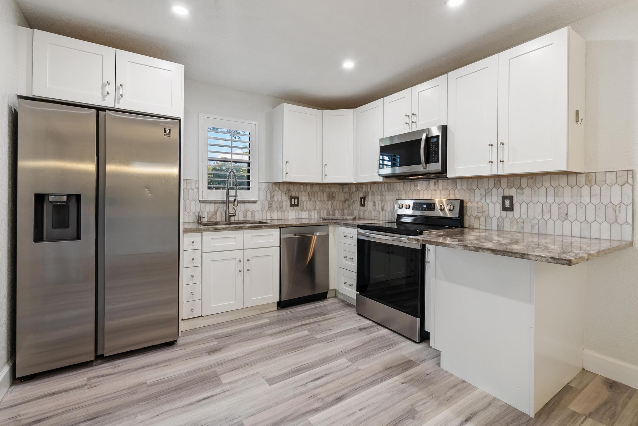 7780 Courtyard Run W, Boca Raton, FL 33433 — photo 1 of 32