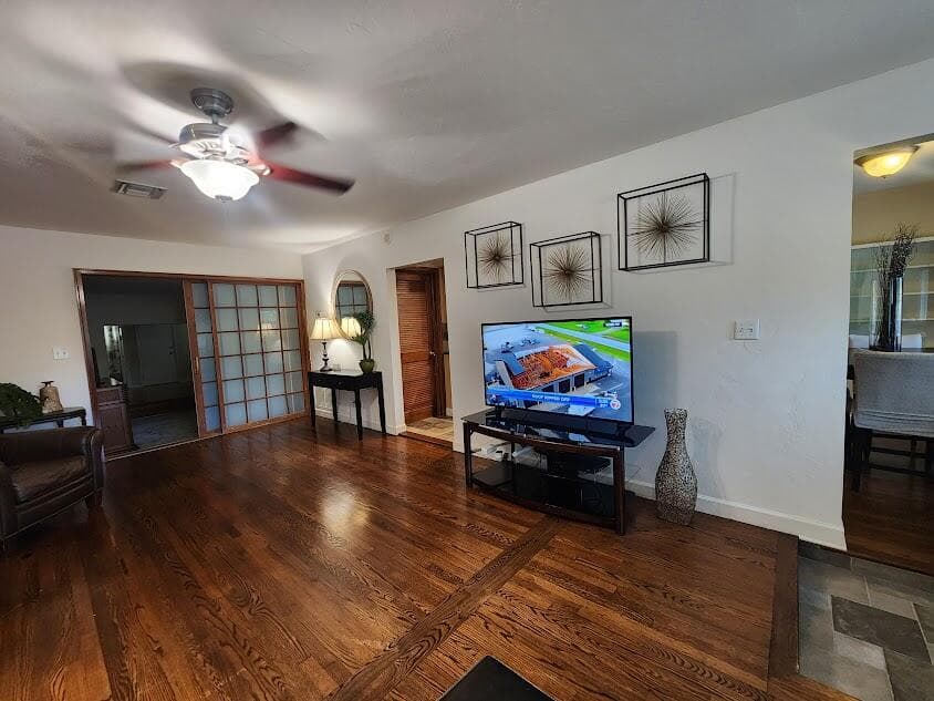 1207 NE 12th Avenue, Fort Lauderdale, FL 33304 — photo 6 of 59