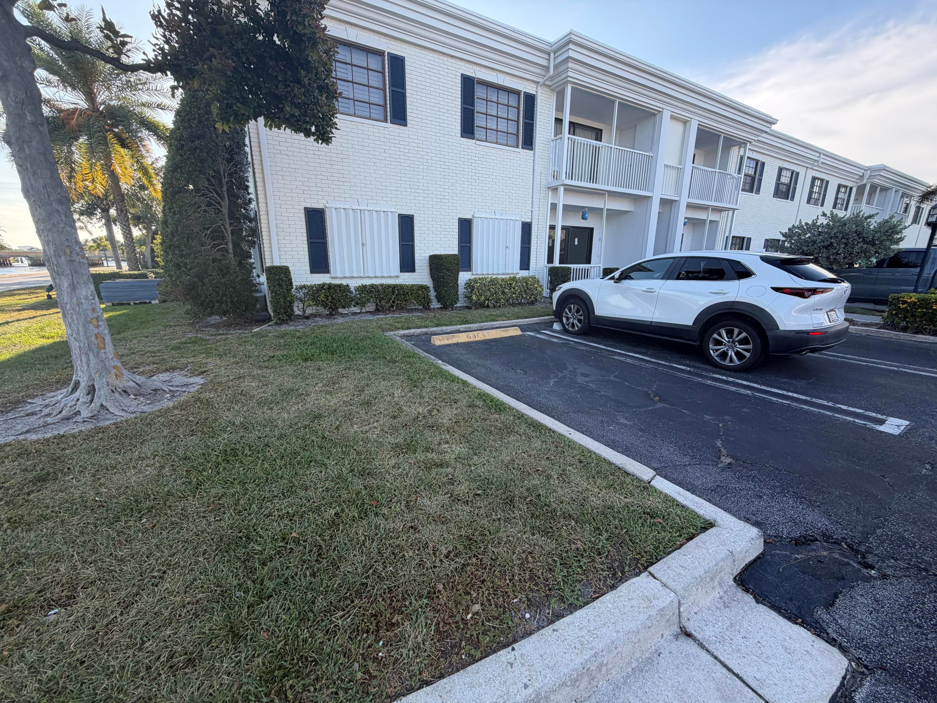 140 Cypress Club Drive 422, Pompano Beach, FL 33060 — photo 2 of 38