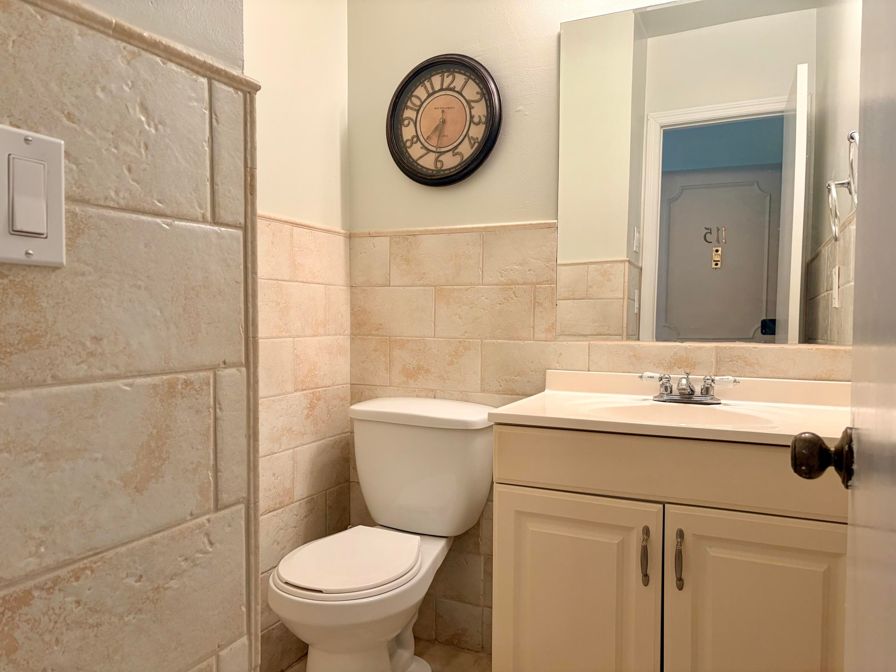 1560 Mckinley Street 115w, Hollywood, FL 33020 — photo 11 of 21