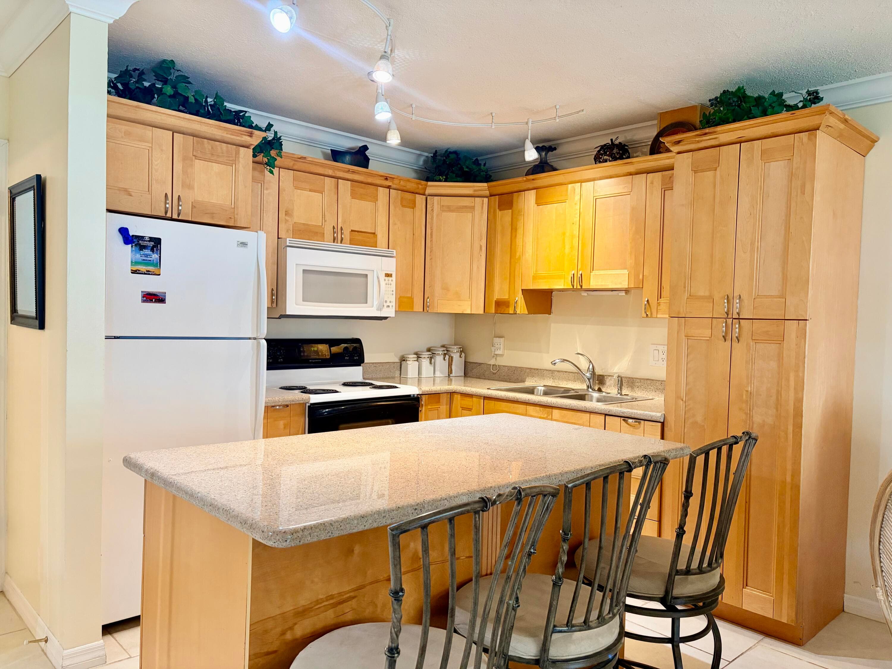 1560 Mckinley Street 115w, Hollywood, FL 33020 — photo 16 of 21