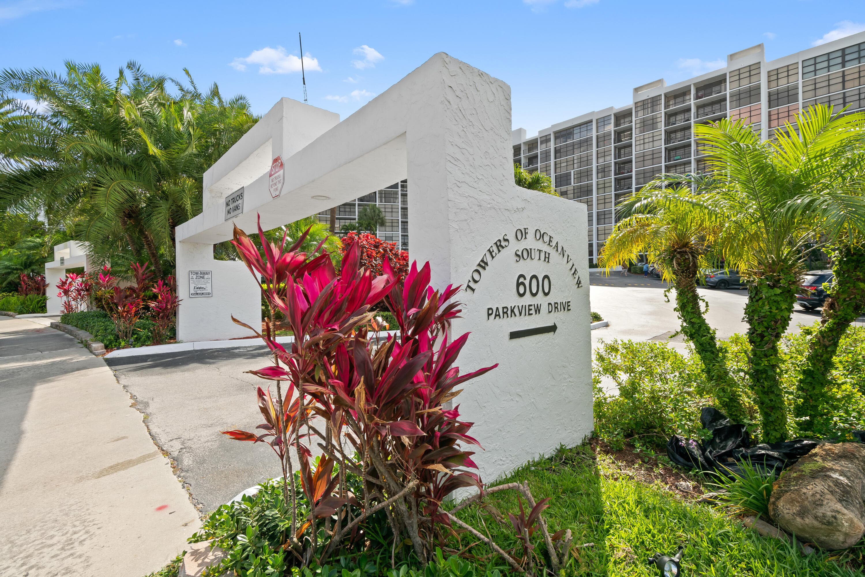 600 Parkview Drive 1029, Hallandale Beach, FL 33009 — photo 33 of 45