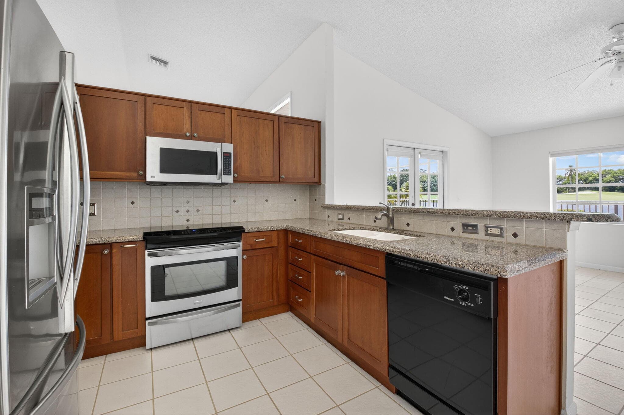 6180 Golf Villas Drive, Boynton Beach, FL 33437 — photo 15 of 40