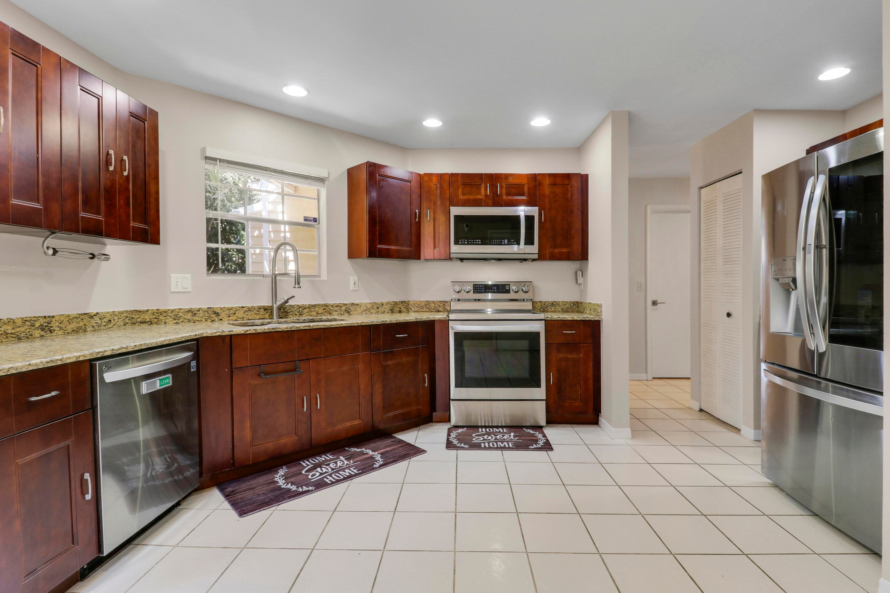 1437 Dandelion Lane, West Palm Beach, FL 33415 — photo 9 of 43