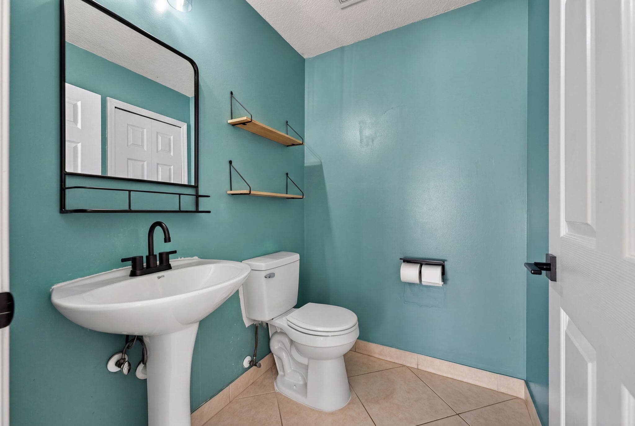 5951 Manchester Way, Tamarac, FL 33321 — photo 11 of 41
