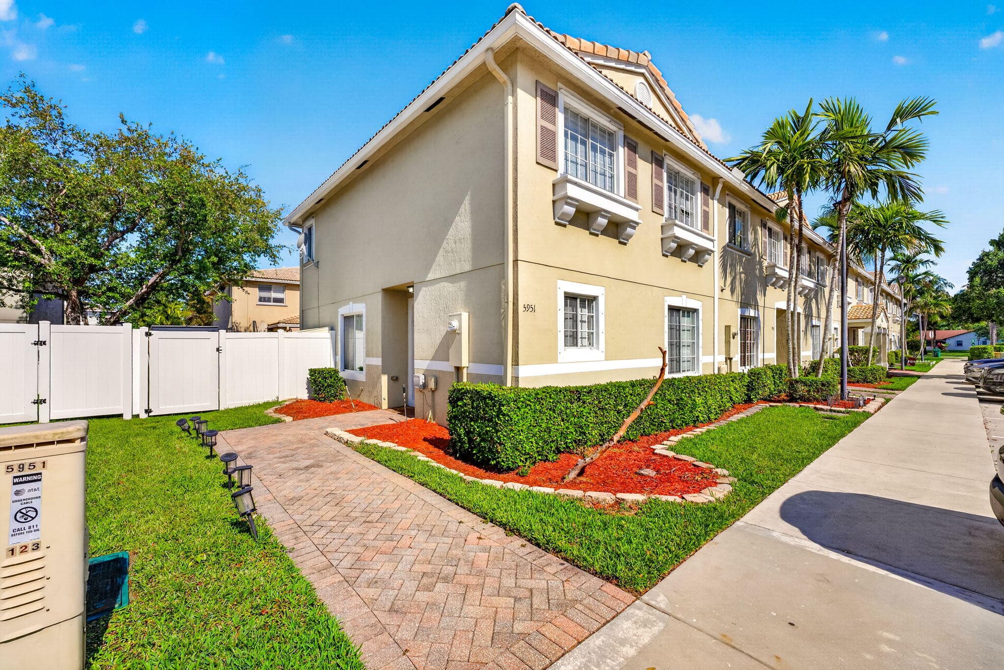 5951 Manchester Way, Tamarac, FL 33321 — photo 16 of 41