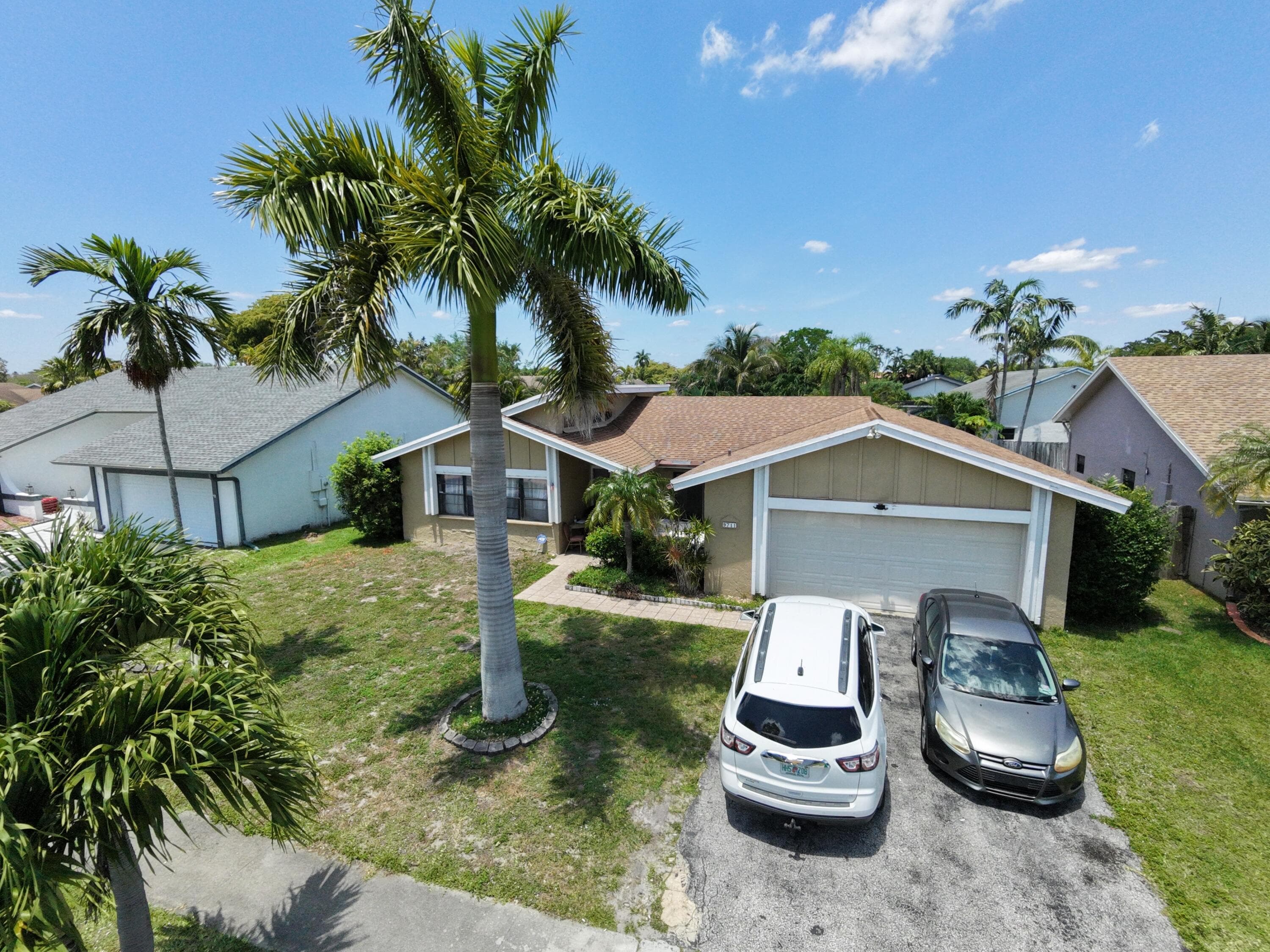 9711 NW 33rd Street, Sunrise, FL 33351 — photo 4 of 31