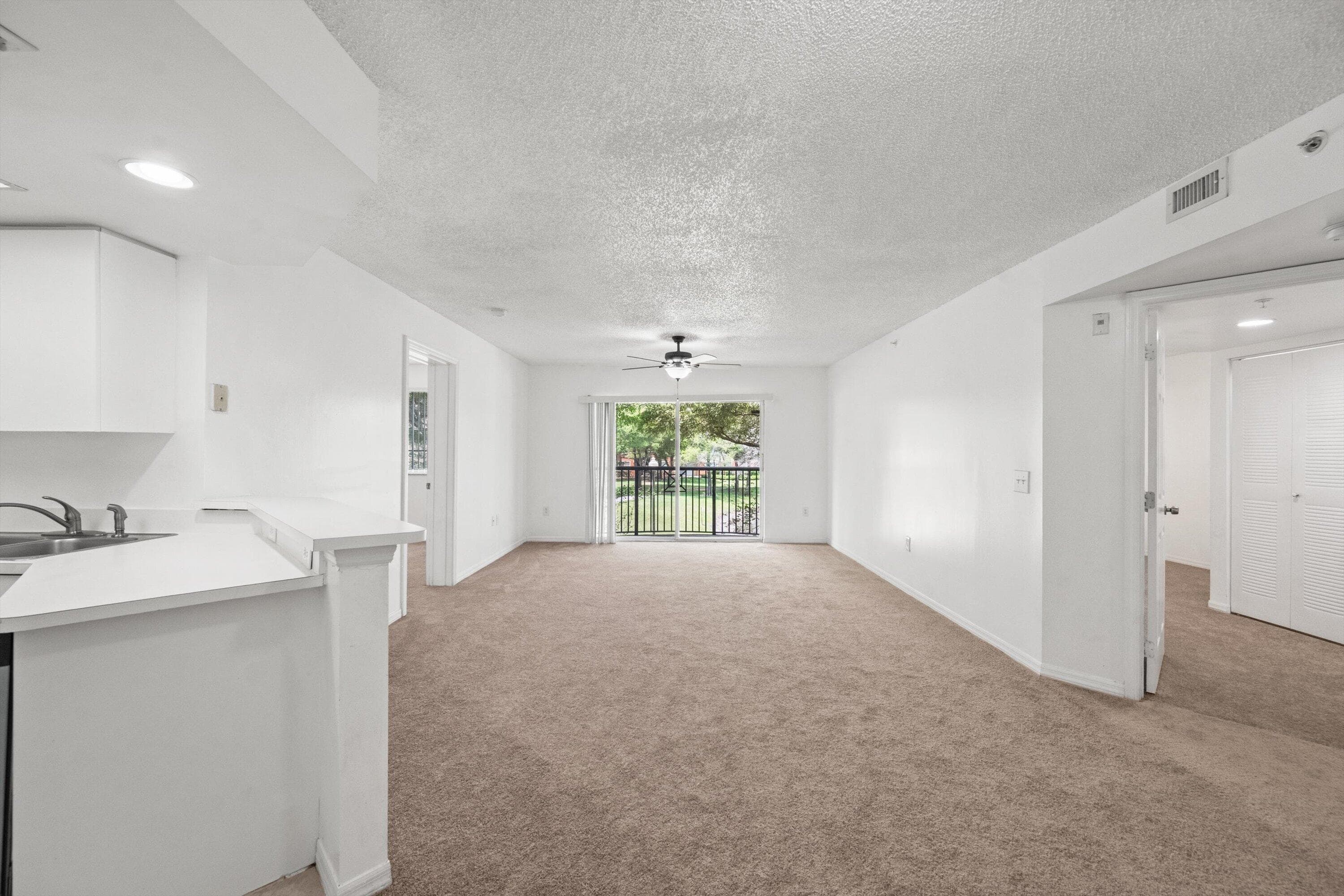 4159 N Haverhill Road 1307, West Palm Beach, FL 33417 — photo 4 of 29