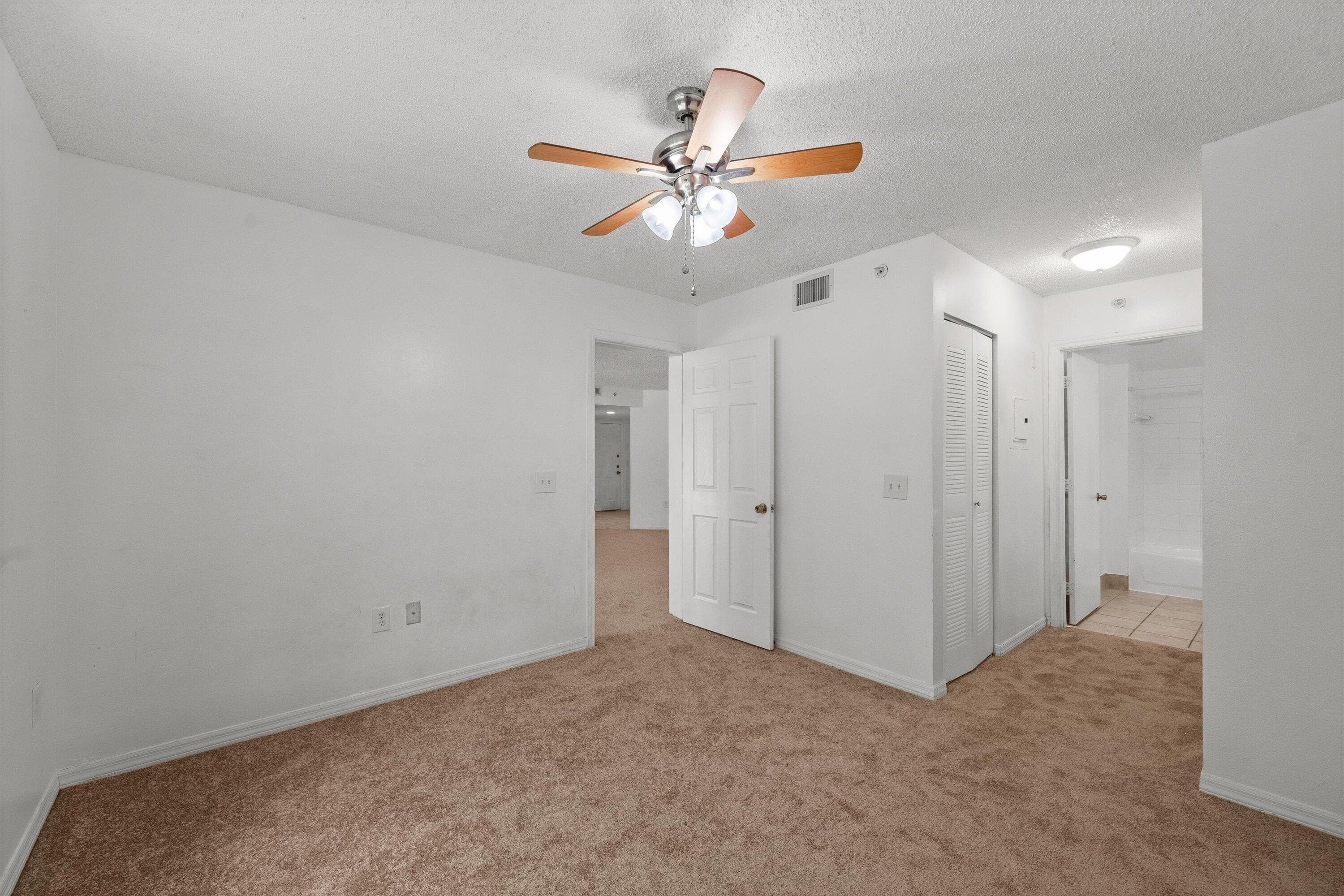 4159 N Haverhill Road 1307, West Palm Beach, FL 33417 — photo 14 of 29