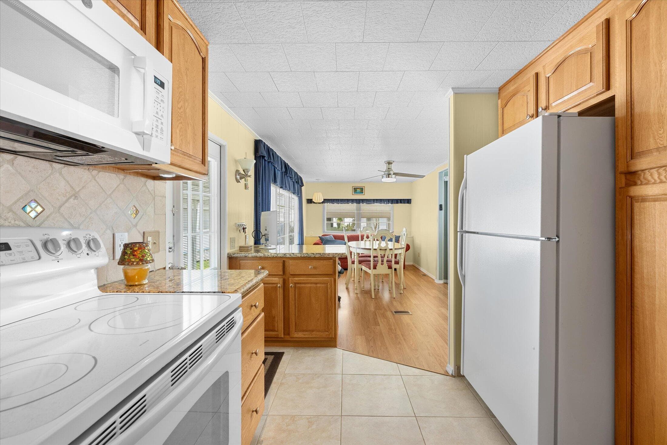 8630 SW 21st Court, Davie, FL 33324 — photo 5 of 37