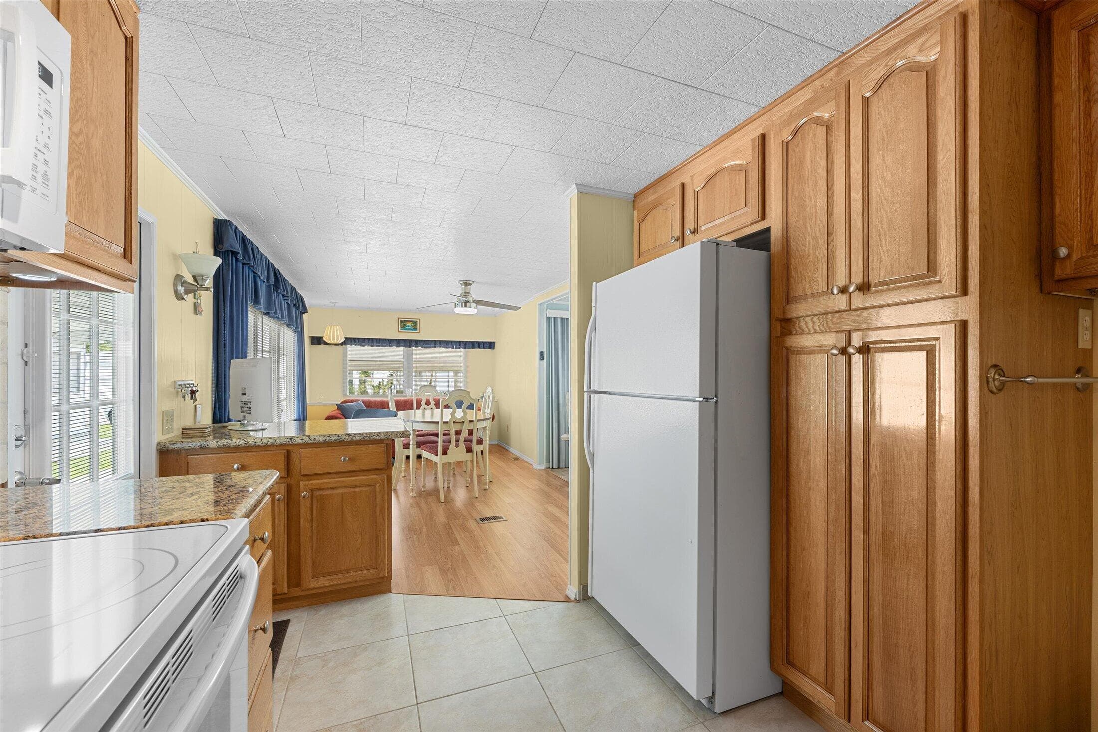 8630 SW 21st Court, Davie, FL 33324 — photo 6 of 37