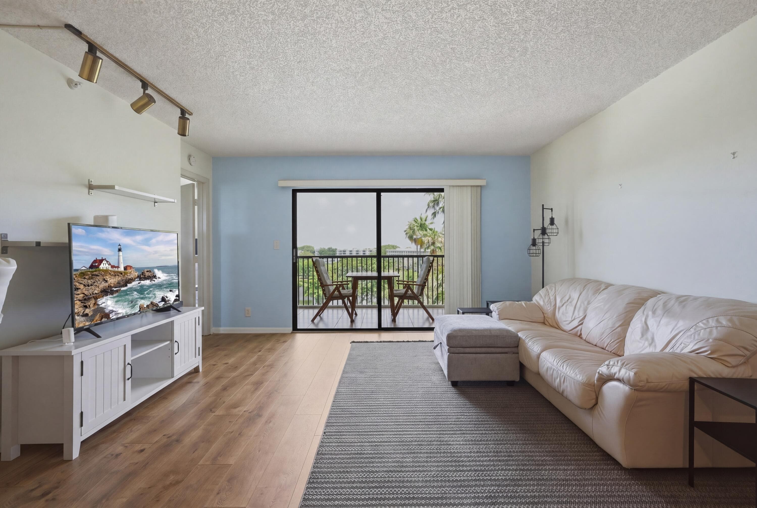 2205 S Cypress Bend Drive 604, Pompano Beach, FL 33069 — photo 4 of 31