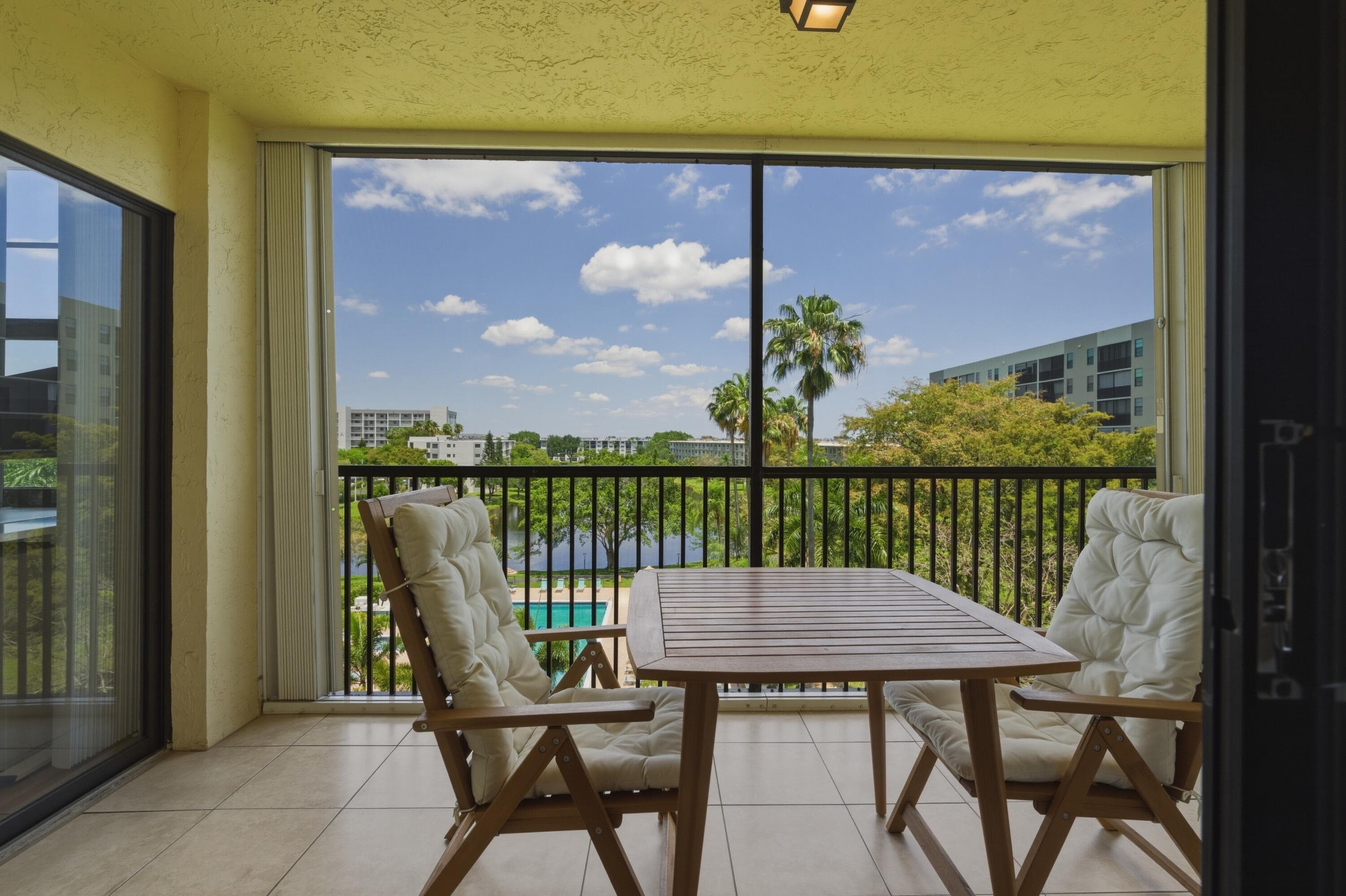 2205 S Cypress Bend Drive 604, Pompano Beach, FL 33069 — photo 16 of 31
