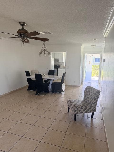 5443 Cresthaven Boulevard F, West Palm Beach, FL 33415 — photo 1 of 17