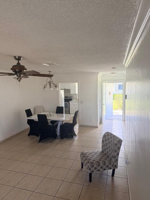 5443 Cresthaven Boulevard F, West Palm Beach, FL 33415 — photo 4 of 17