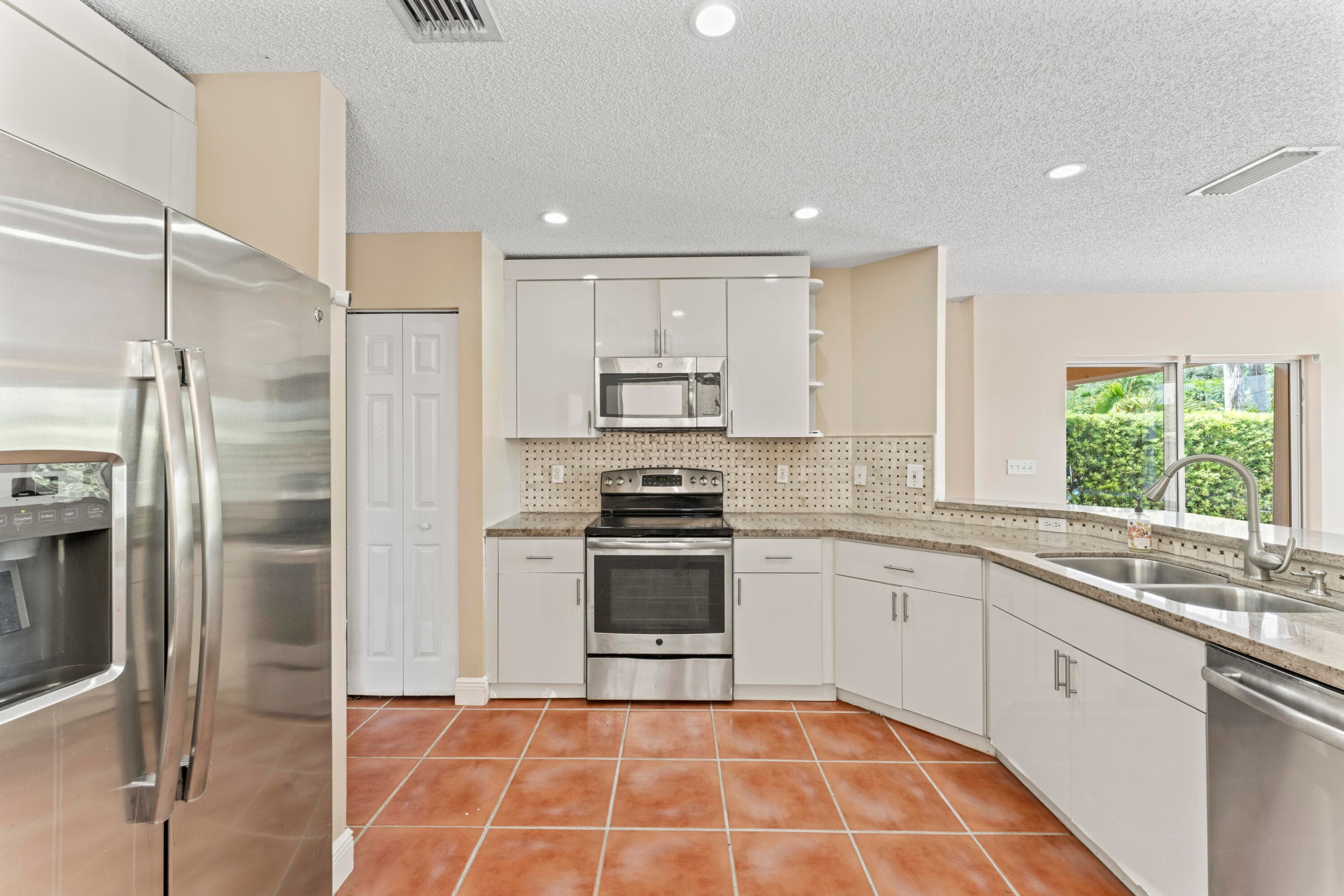2103 SW 173rd Avenue, Miramar, FL 33029 — photo 3 of 34