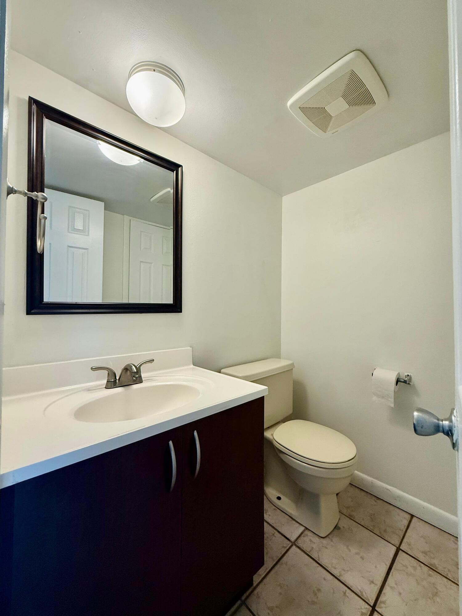 323 Gulfstream Road, Dania Beach, FL 33004 — photo 5 of 22