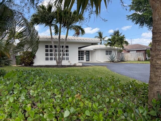 2083 NE 54th Court, Fort Lauderdale, FL 33308 — photo 2 of 32