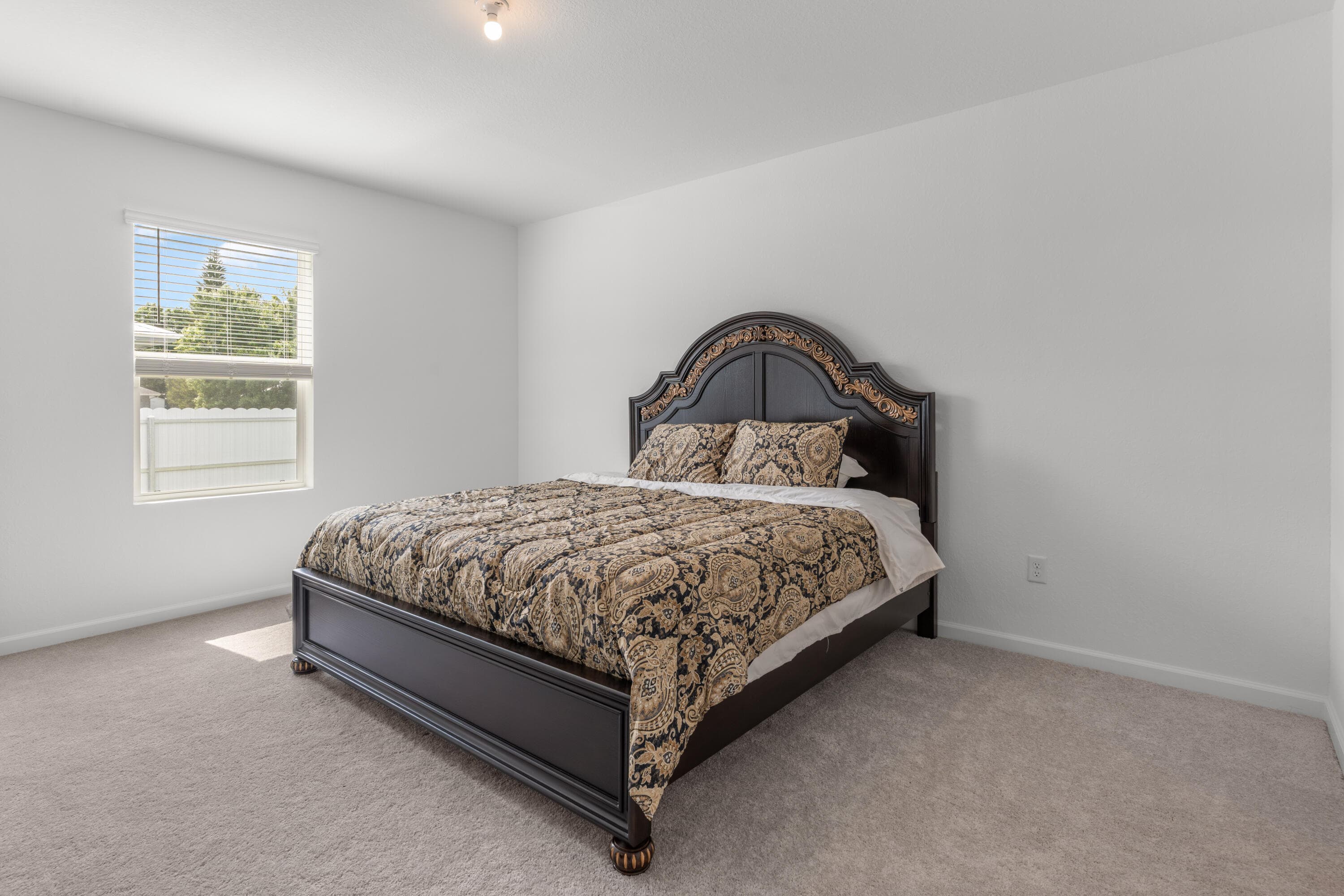 2405 88th Avenue, Vero Beach, FL 32966 — photo 18 of 40