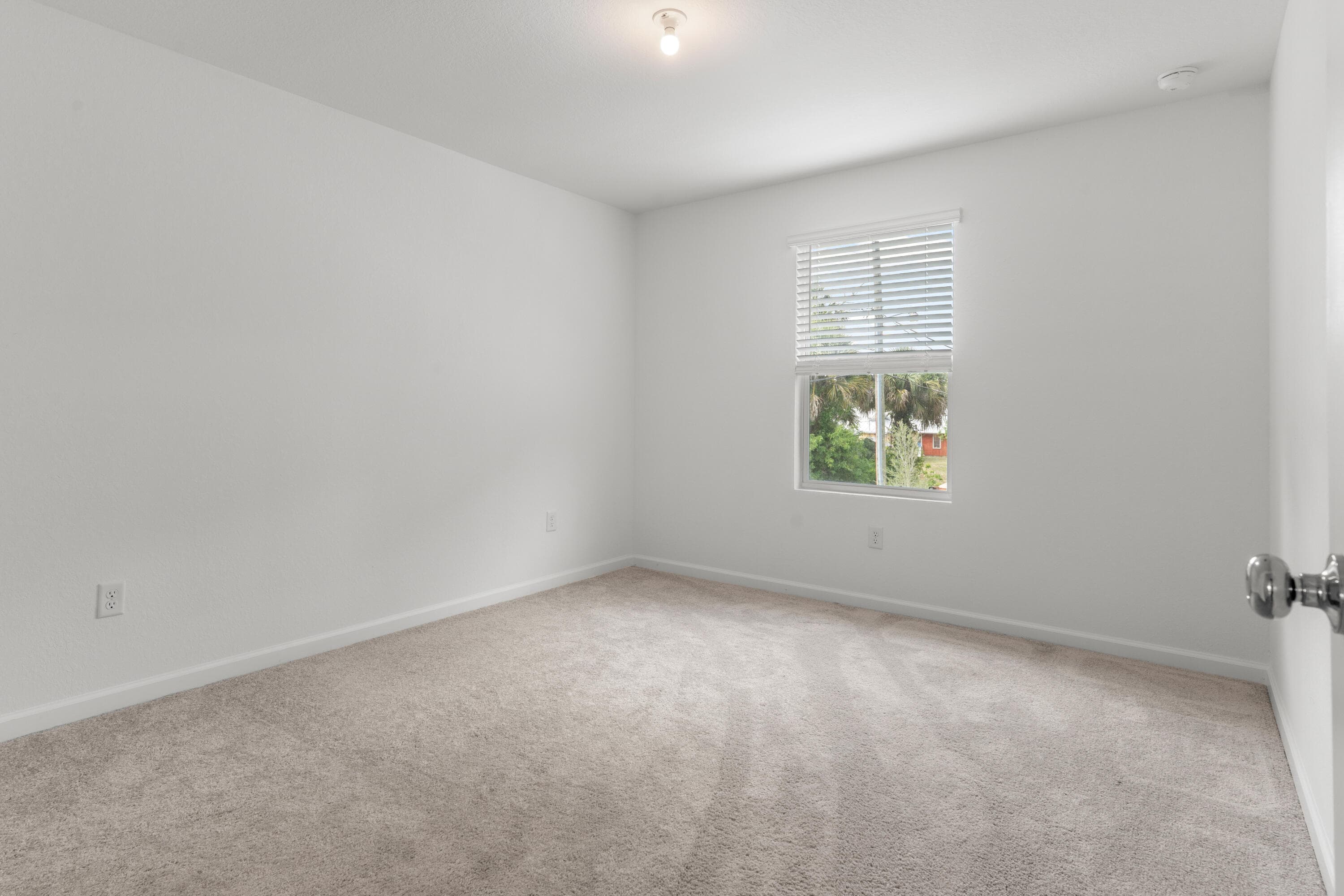 2405 88th Avenue, Vero Beach, FL 32966 — photo 32 of 40