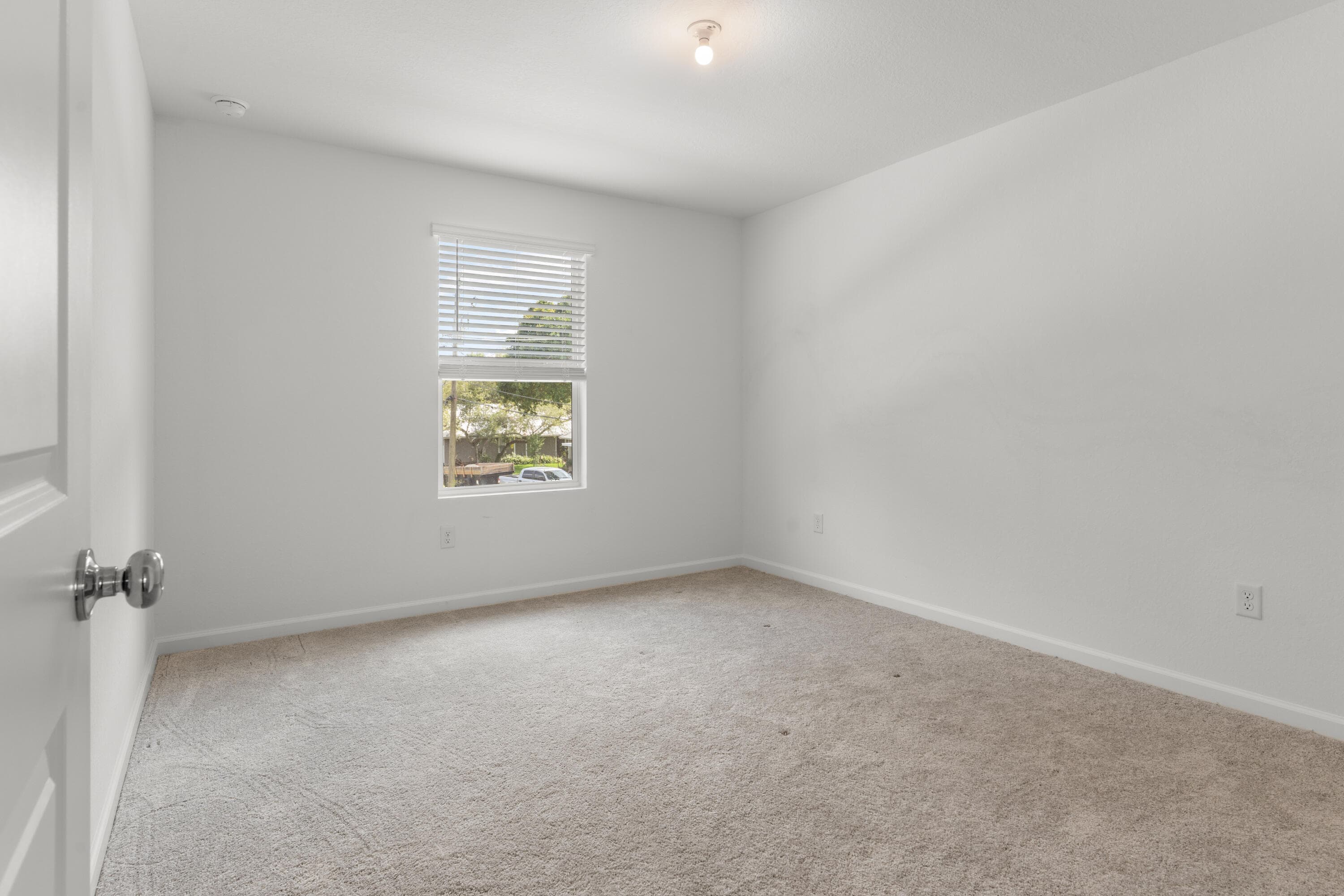 2405 88th Avenue, Vero Beach, FL 32966 — photo 34 of 40